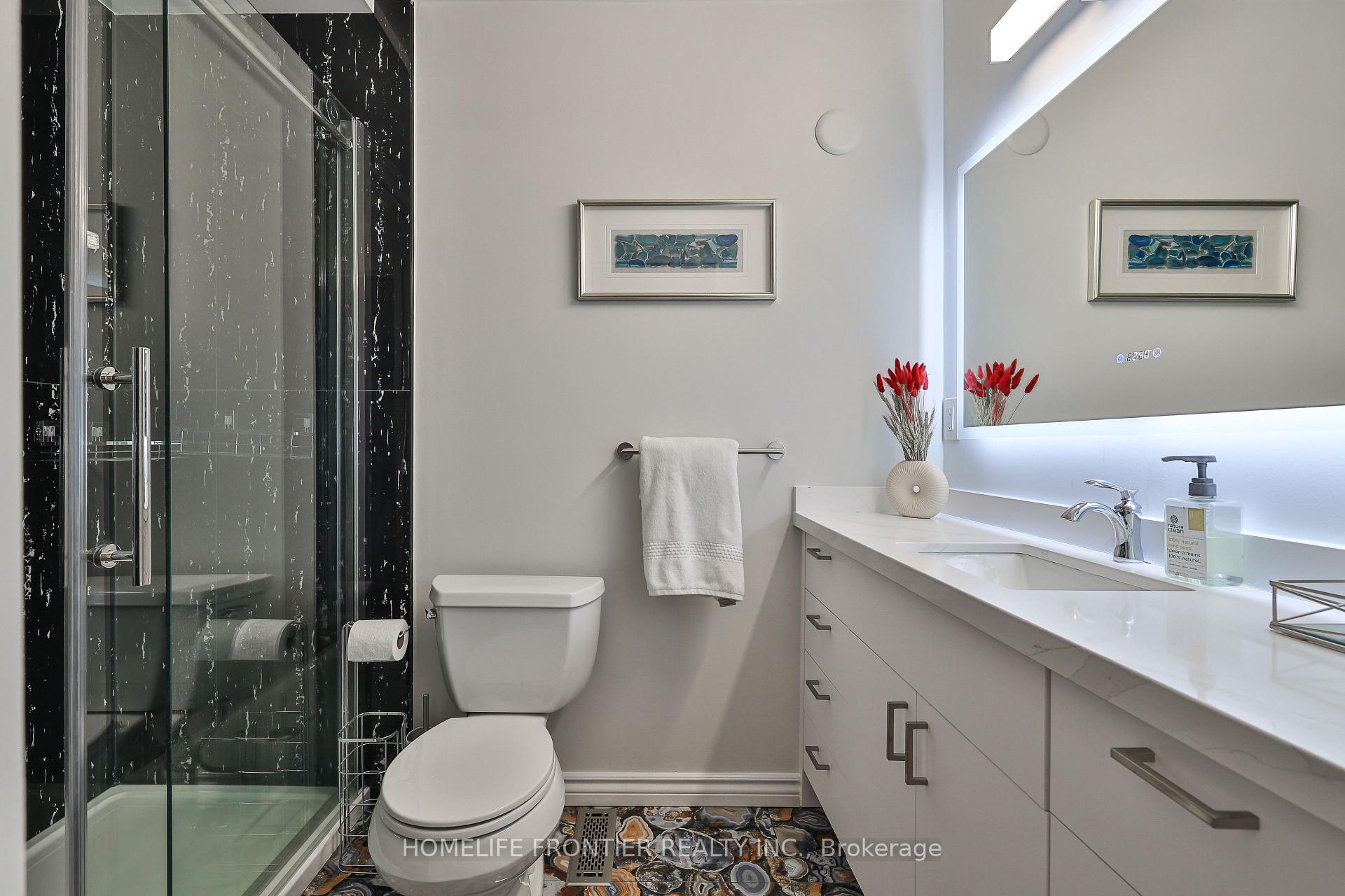 Photo 20 of 88 Penderwick Crescent, Vaughan, Vellore Village — HOMEH