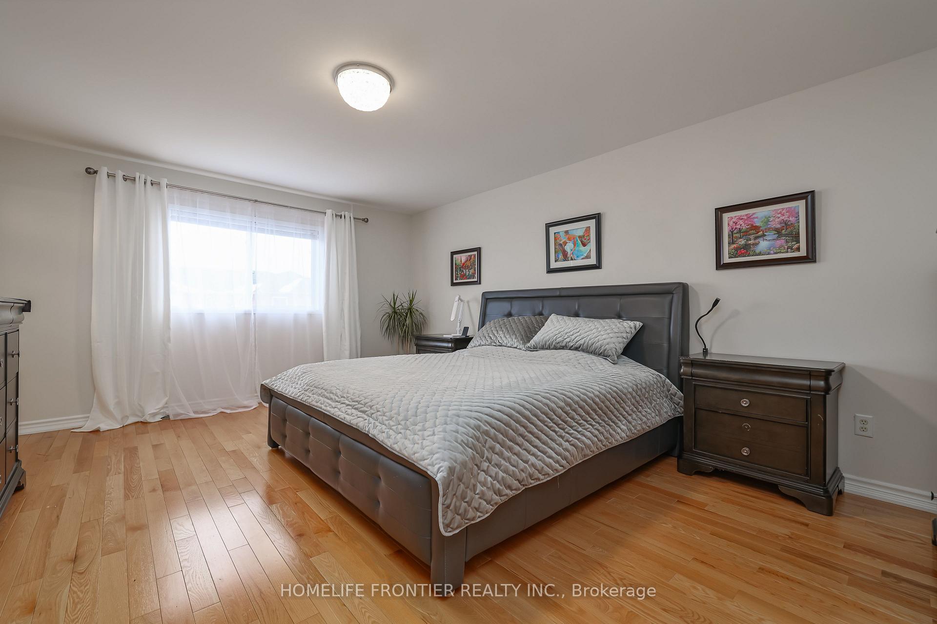 Photo 25 of 88 Penderwick Crescent, Vaughan, Vellore Village — HOMEH