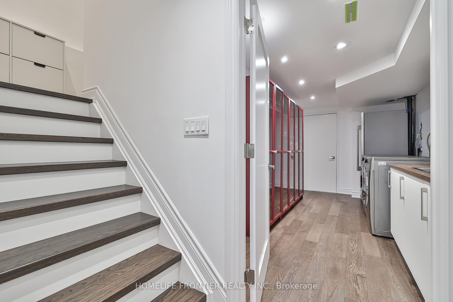 Photo 32 of 88 Penderwick Crescent, Vaughan, Vellore Village — HOMEH