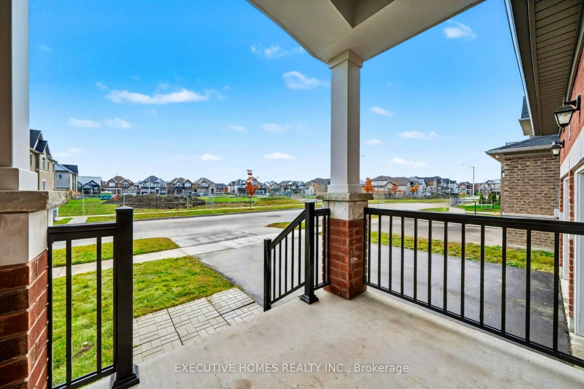 Photo 4 of 1753 Emberton Way, Innisfil, Rural Innisfil — HOMEH