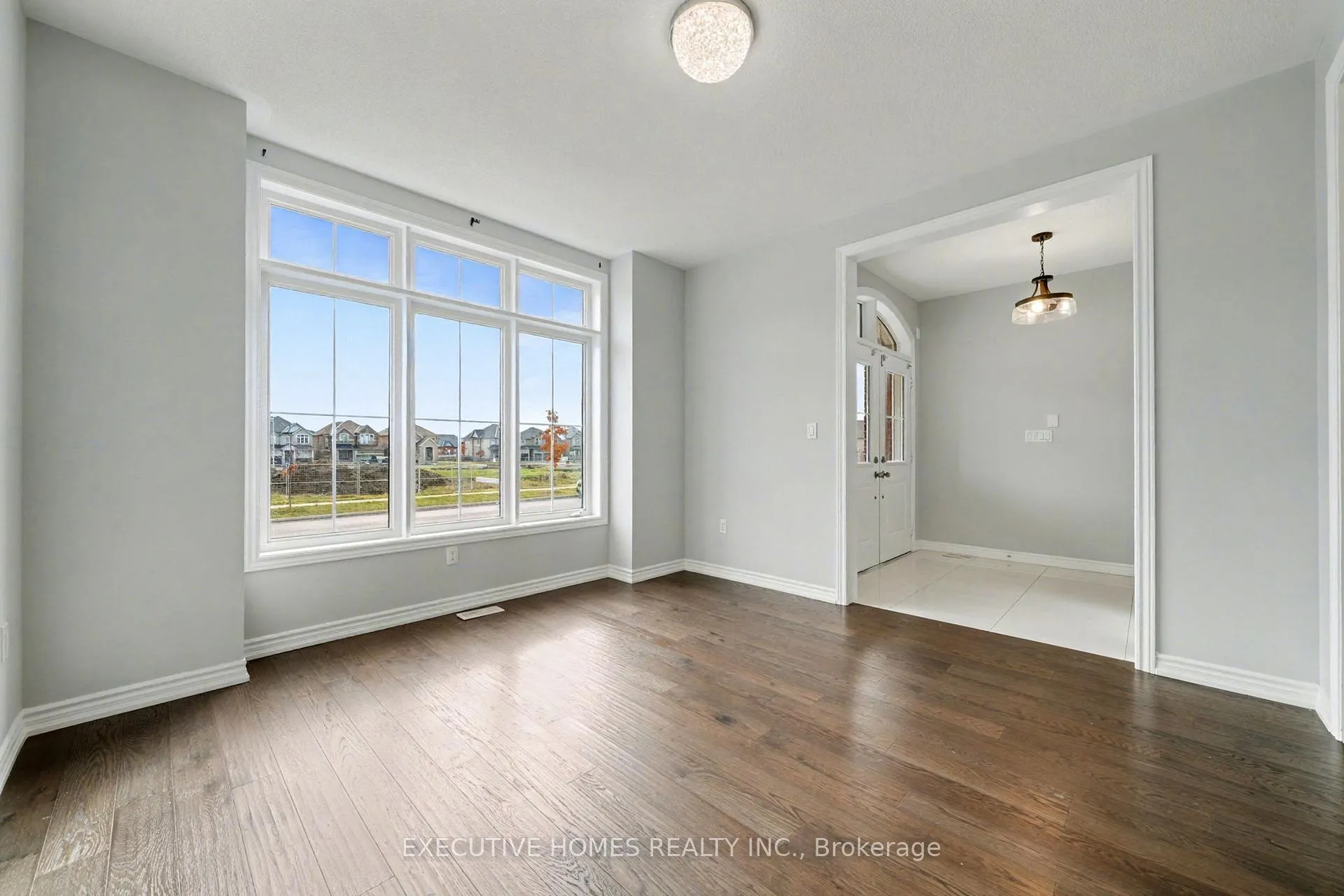 Photo 7 of 1753 Emberton Way, Innisfil, Rural Innisfil — HOMEH