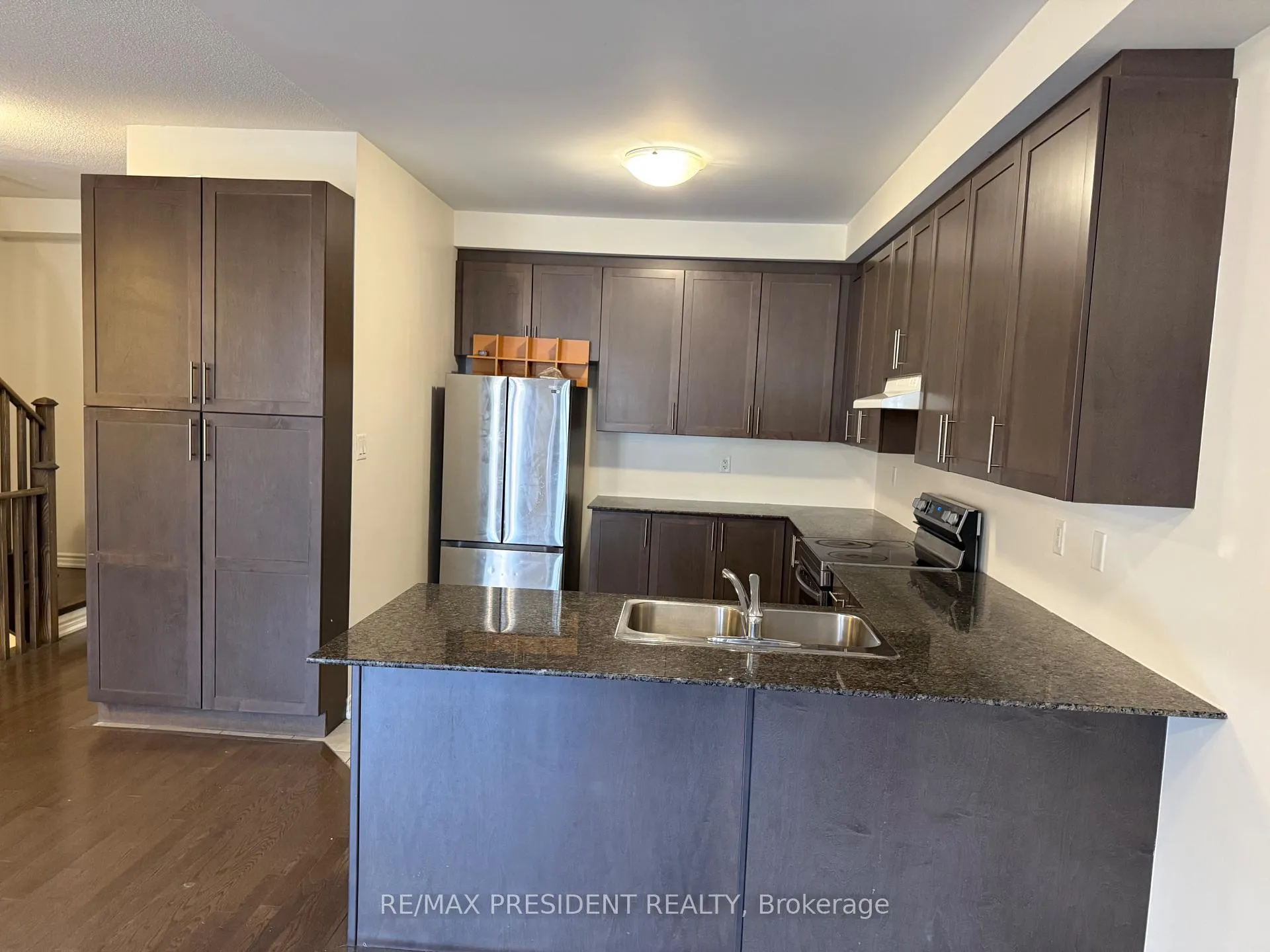 Photo 7 of 27 Arrowview Drive, Brampton, Northwest Brampton — HOMEH
