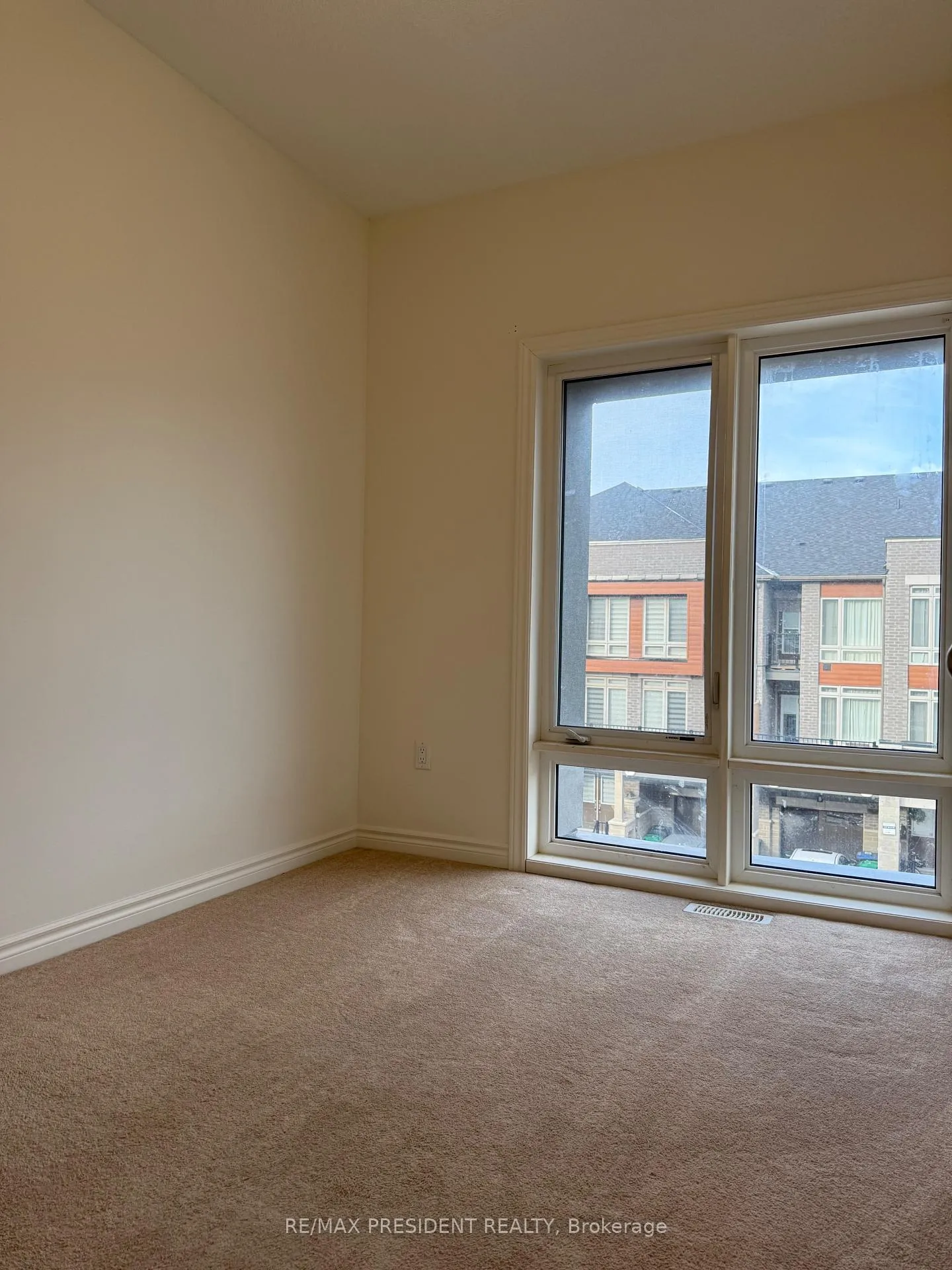 Photo 18 of 27 Arrowview Drive, Brampton, Northwest Brampton — HOMEH