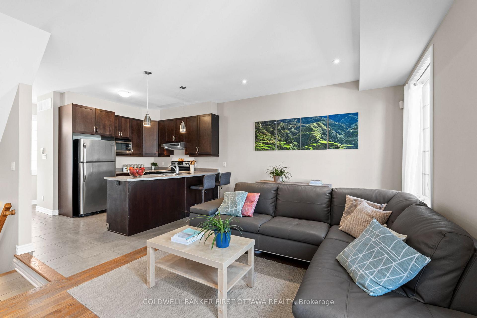 Photo 11 of 982 Hooper Street, Ottawa, Carlington — HOMEH
