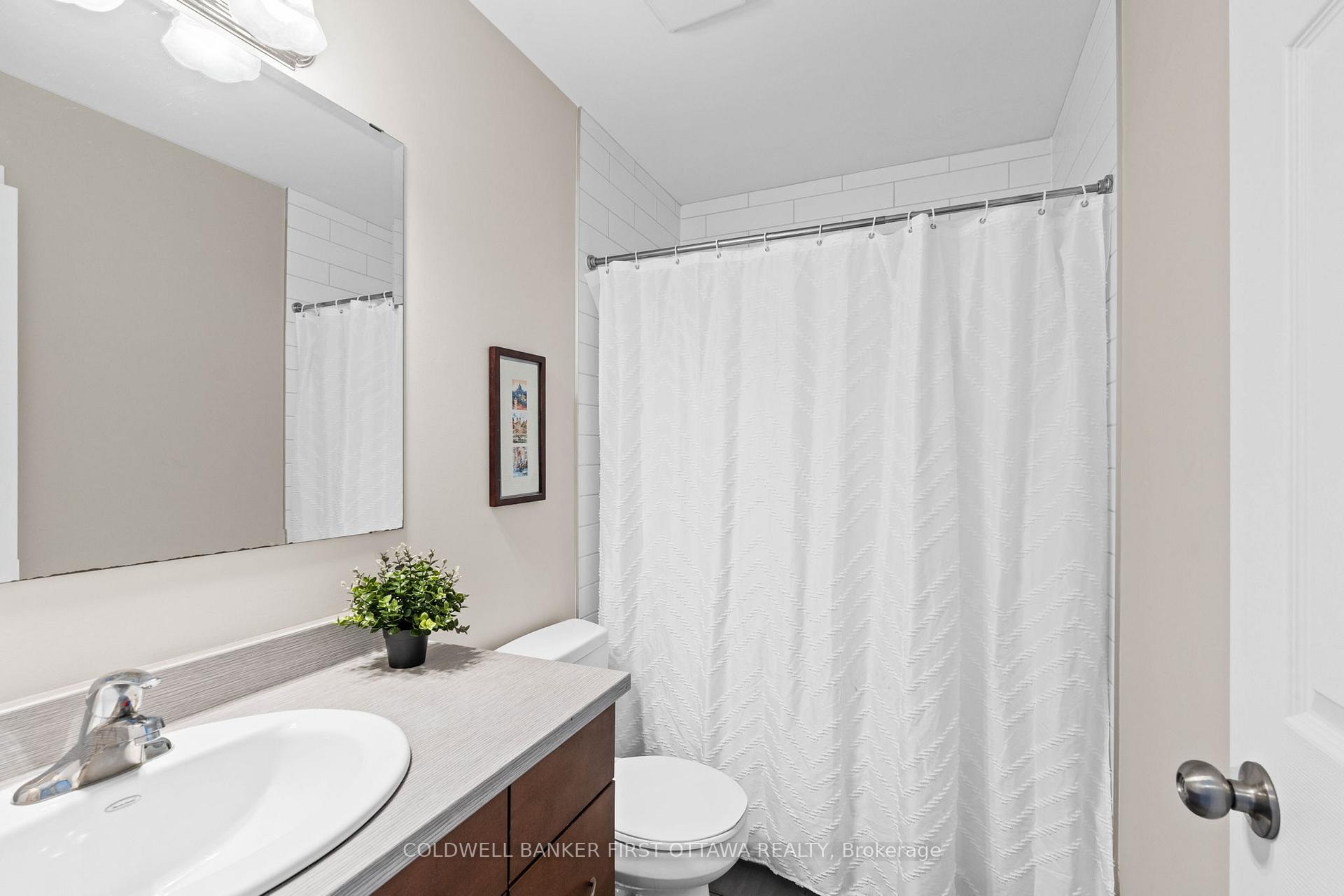 Photo 25 of 982 Hooper Street, Ottawa, Carlington — HOMEH