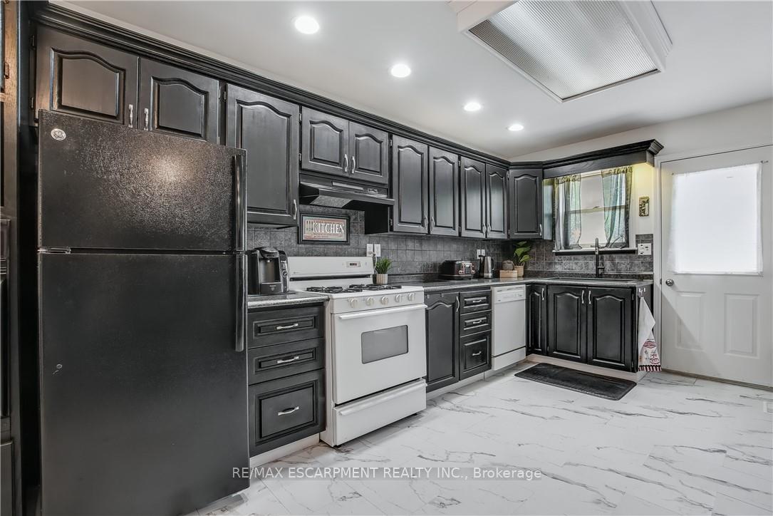 Photo 15 of 51 East 22nd Street, Hamilton, Eastmount — HOMEH