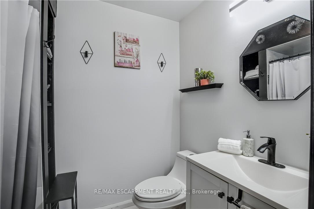 Photo 19 of 51 East 22nd Street, Hamilton, Eastmount — HOMEH
