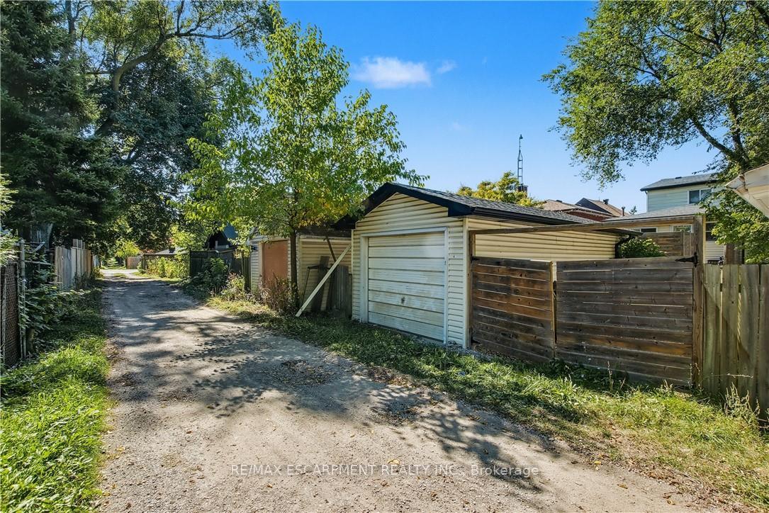 Photo 33 of 51 East 22nd Street, Hamilton, Eastmount — HOMEH