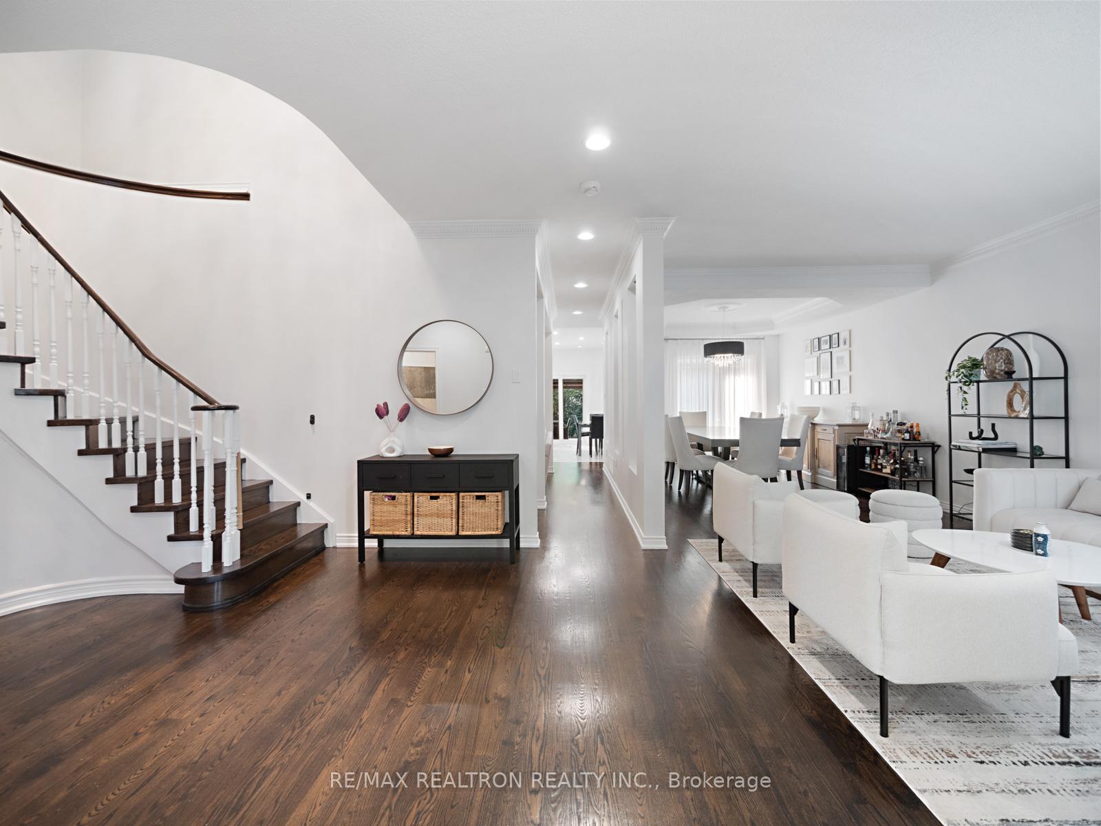 Photo 9 of 132 Oakhurst Drive, Vaughan, Beverley Glen — HOMEH