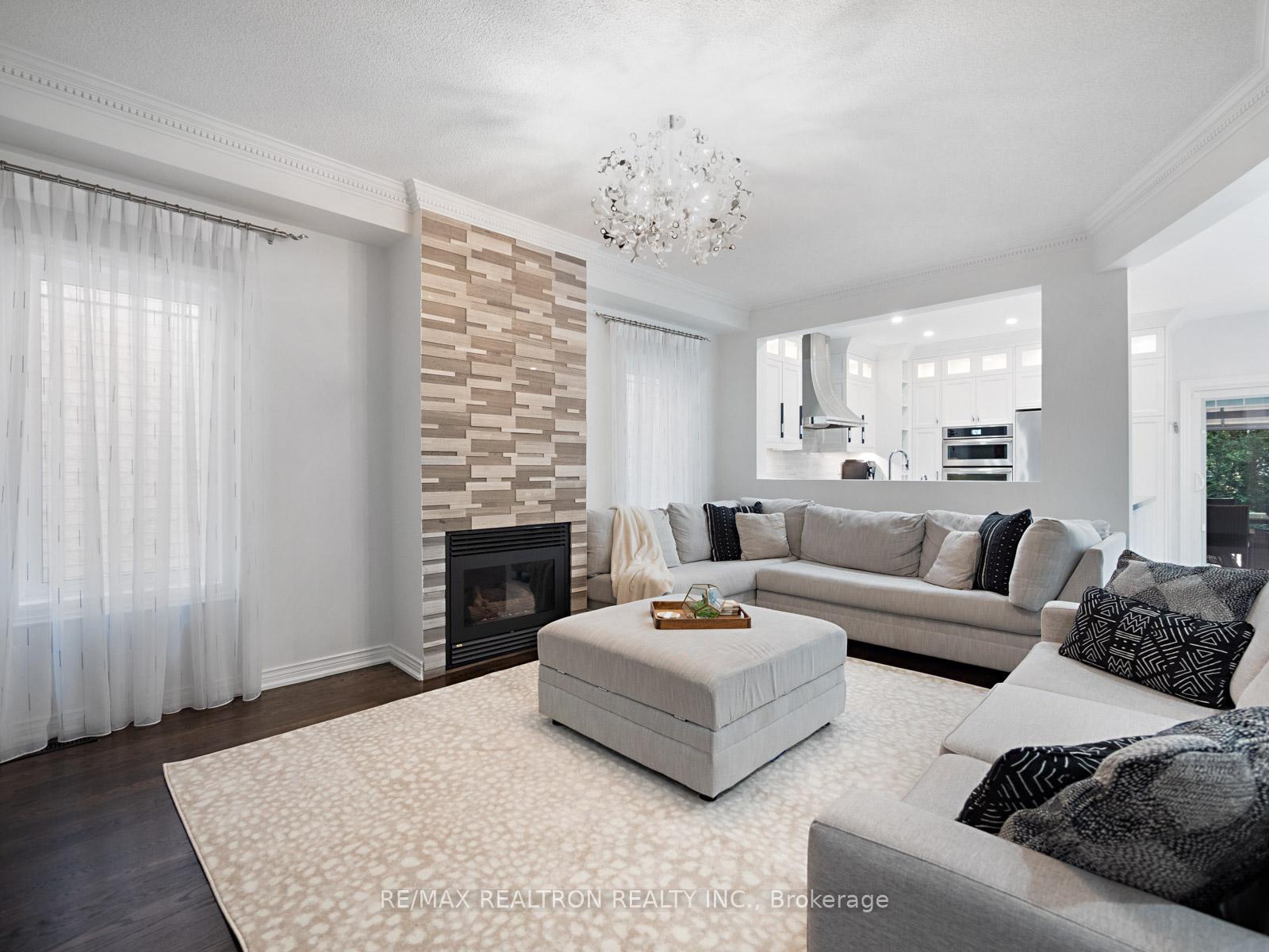 Photo 12 of 132 Oakhurst Drive, Vaughan, Beverley Glen — HOMEH