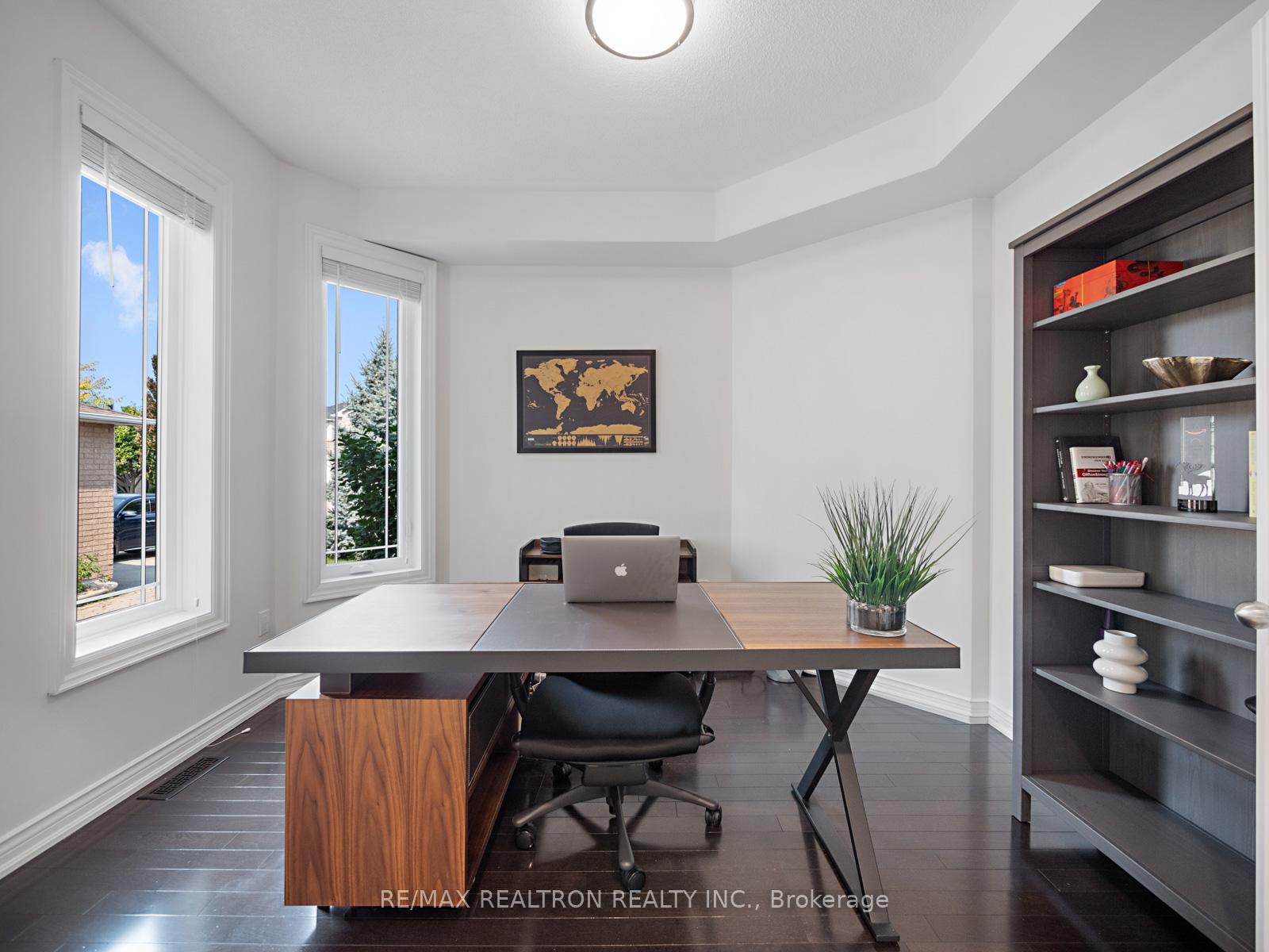 Photo 15 of 132 Oakhurst Drive, Vaughan, Beverley Glen — HOMEH