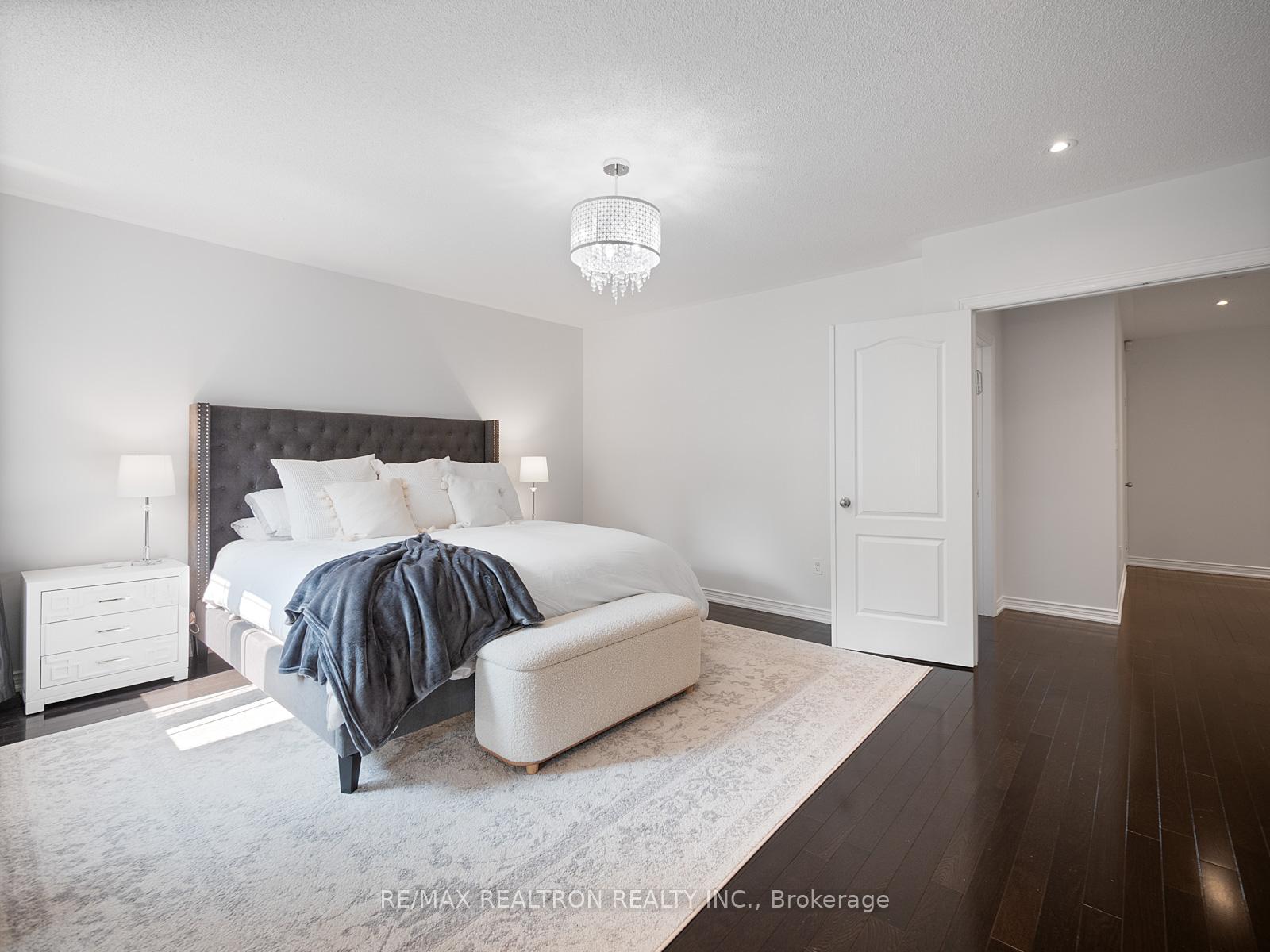Photo 18 of 132 Oakhurst Drive, Vaughan, Beverley Glen — HOMEH