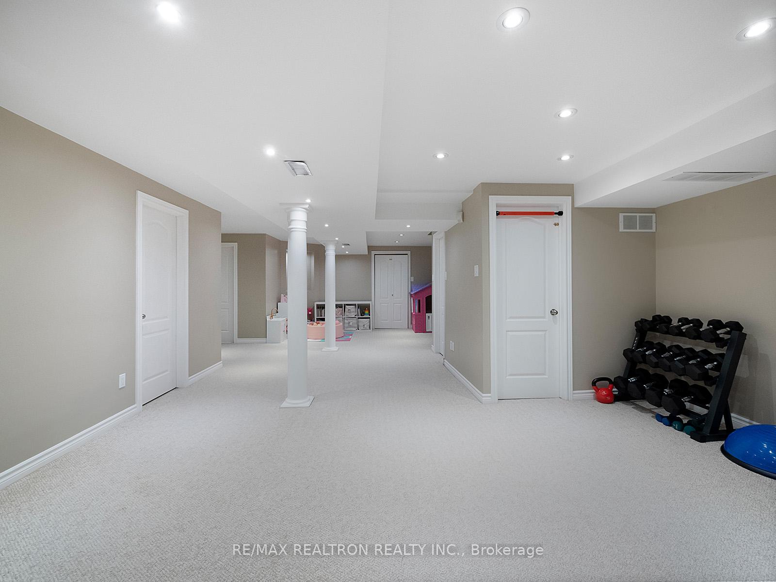 Photo 26 of 132 Oakhurst Drive, Vaughan, Beverley Glen — HOMEH