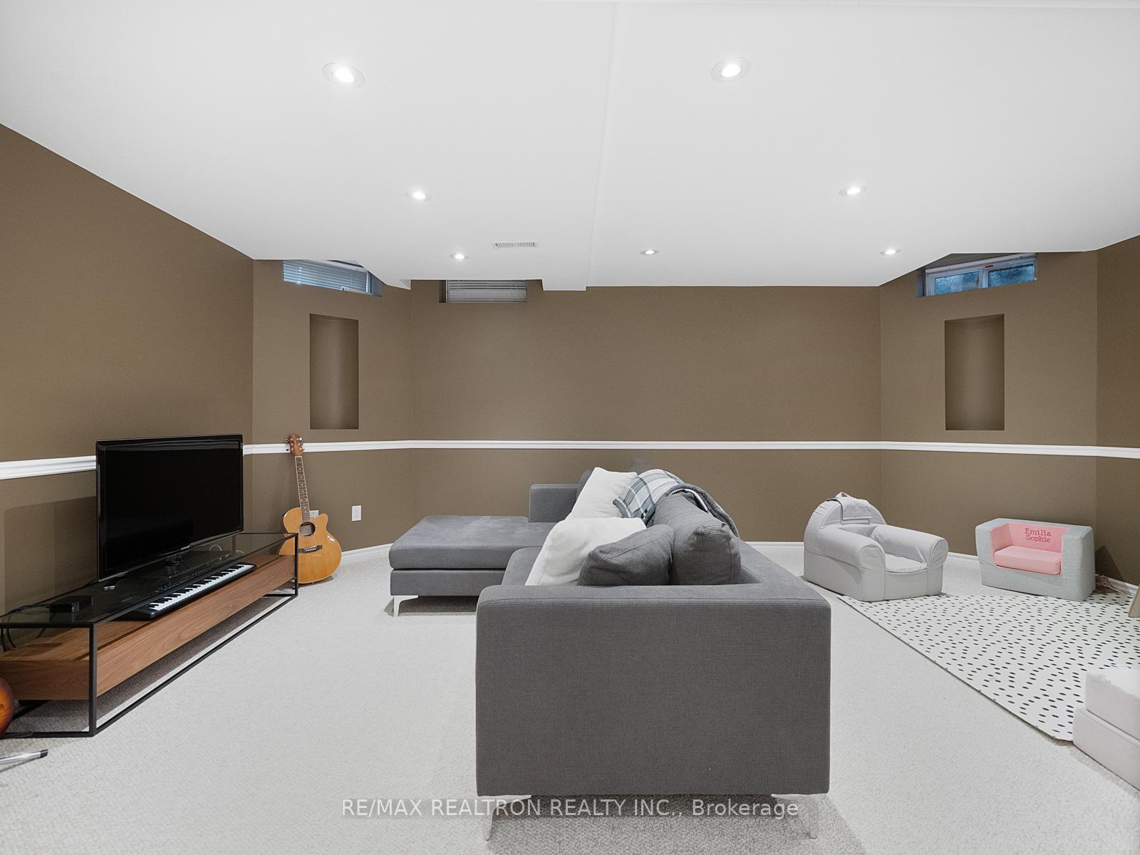 Photo 27 of 132 Oakhurst Drive, Vaughan, Beverley Glen — HOMEH