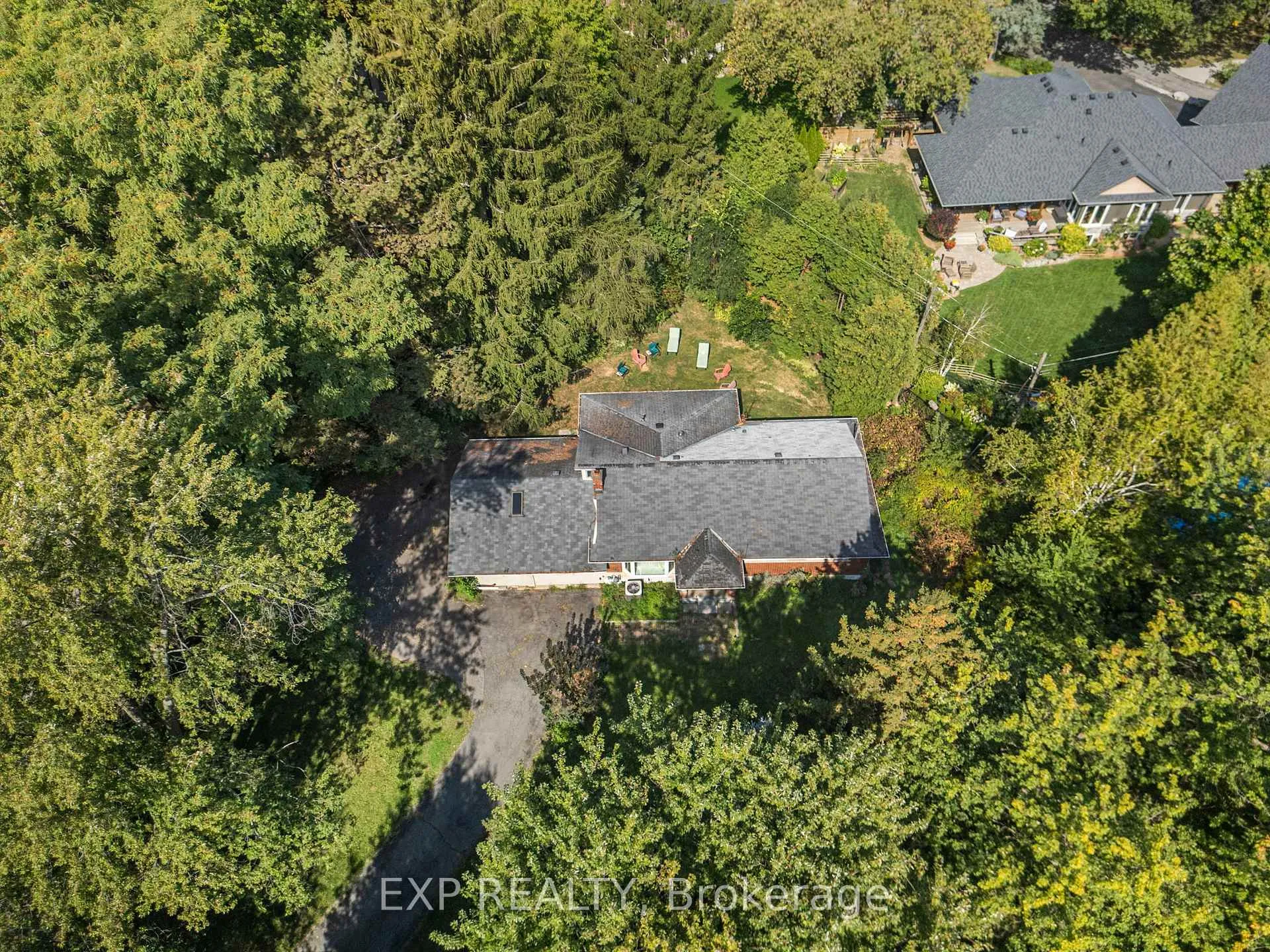 Photo 6 of 376 Philip Place, Hamilton, Ancaster — HOMEH