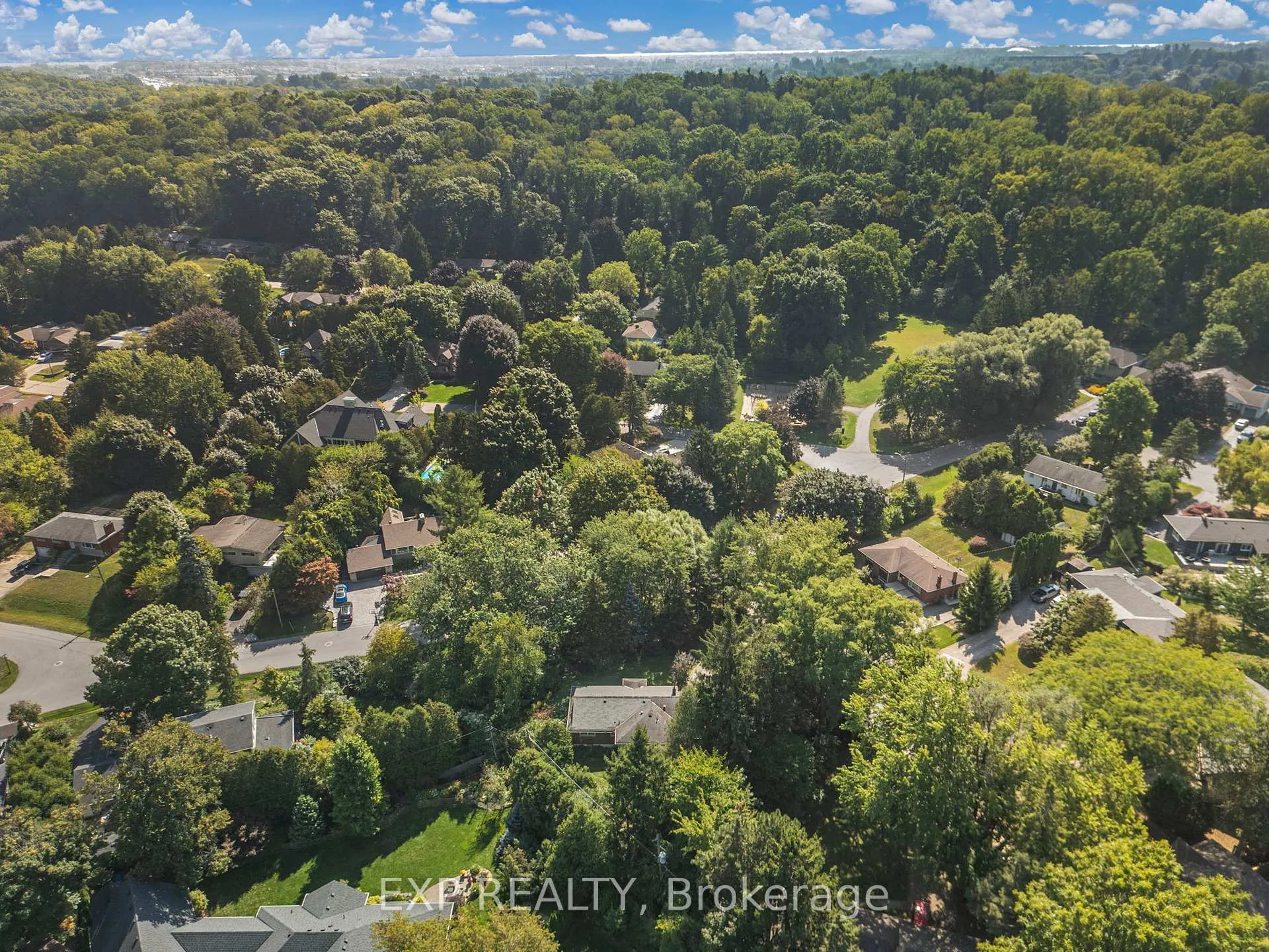 Photo 12 of 376 Philip Place, Hamilton, Ancaster — HOMEH