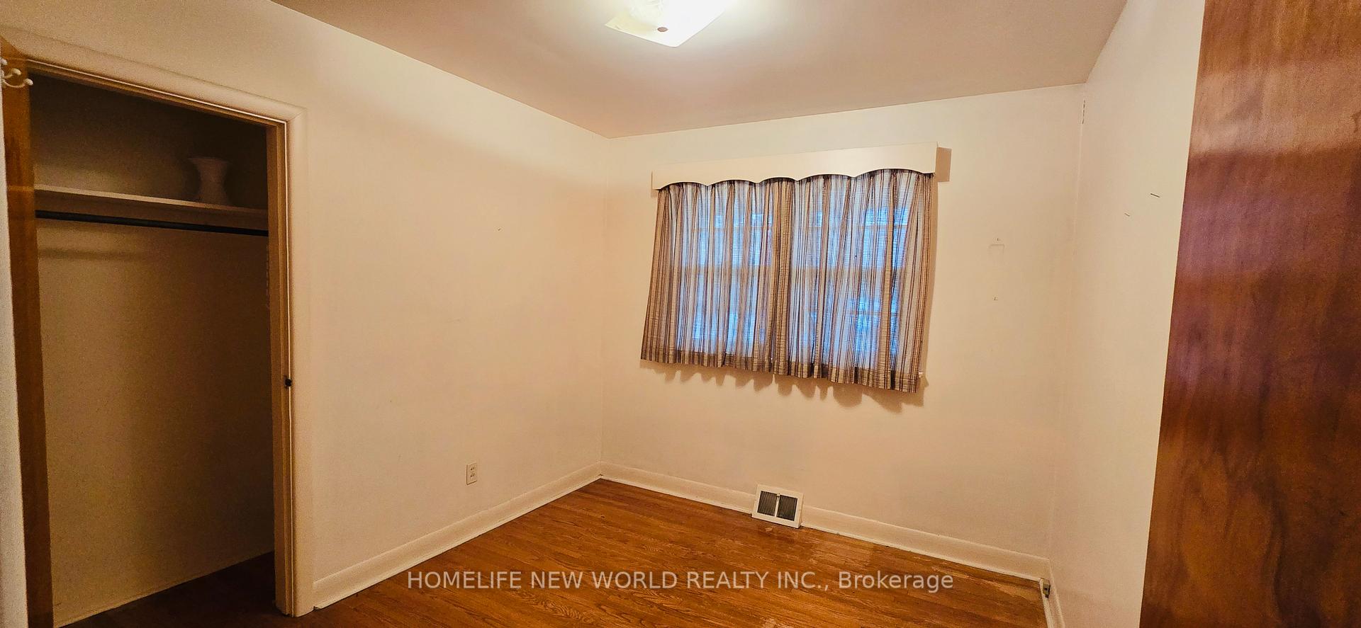 Photo 8 of 145 Waymar Heights Boulevard, Vaughan, Islington Woods — HOMEH
