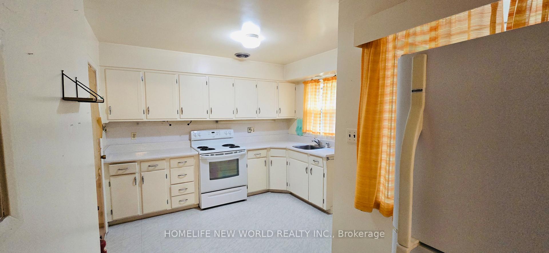 Photo 9 of 145 Waymar Heights Boulevard, Vaughan, Islington Woods — HOMEH