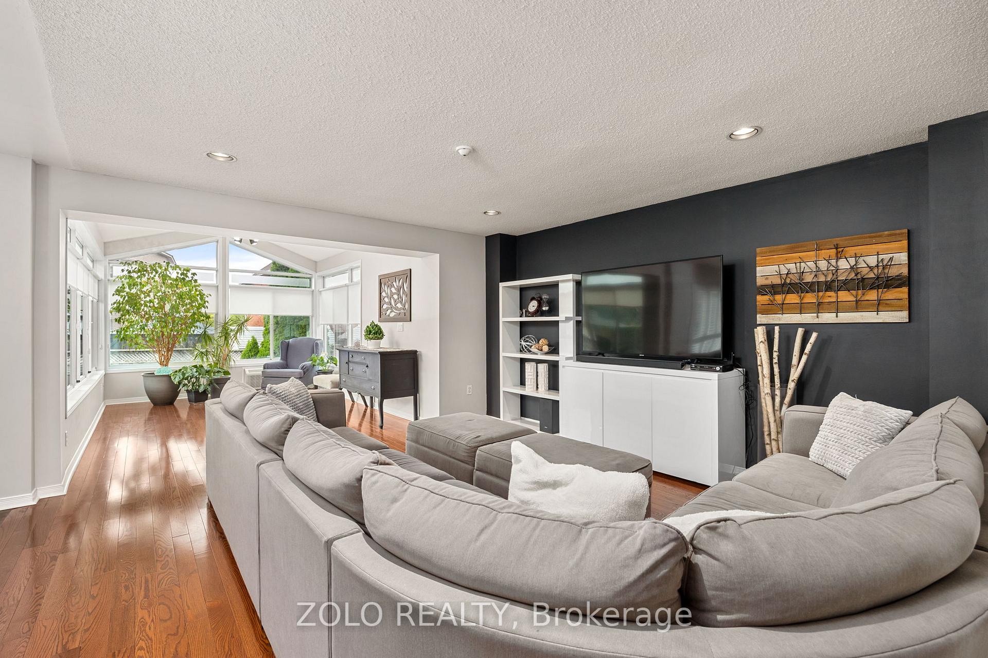 Photo 13 of 49 Sandyshores Drive, Brampton, Sandringham-Wellington — HOMEH