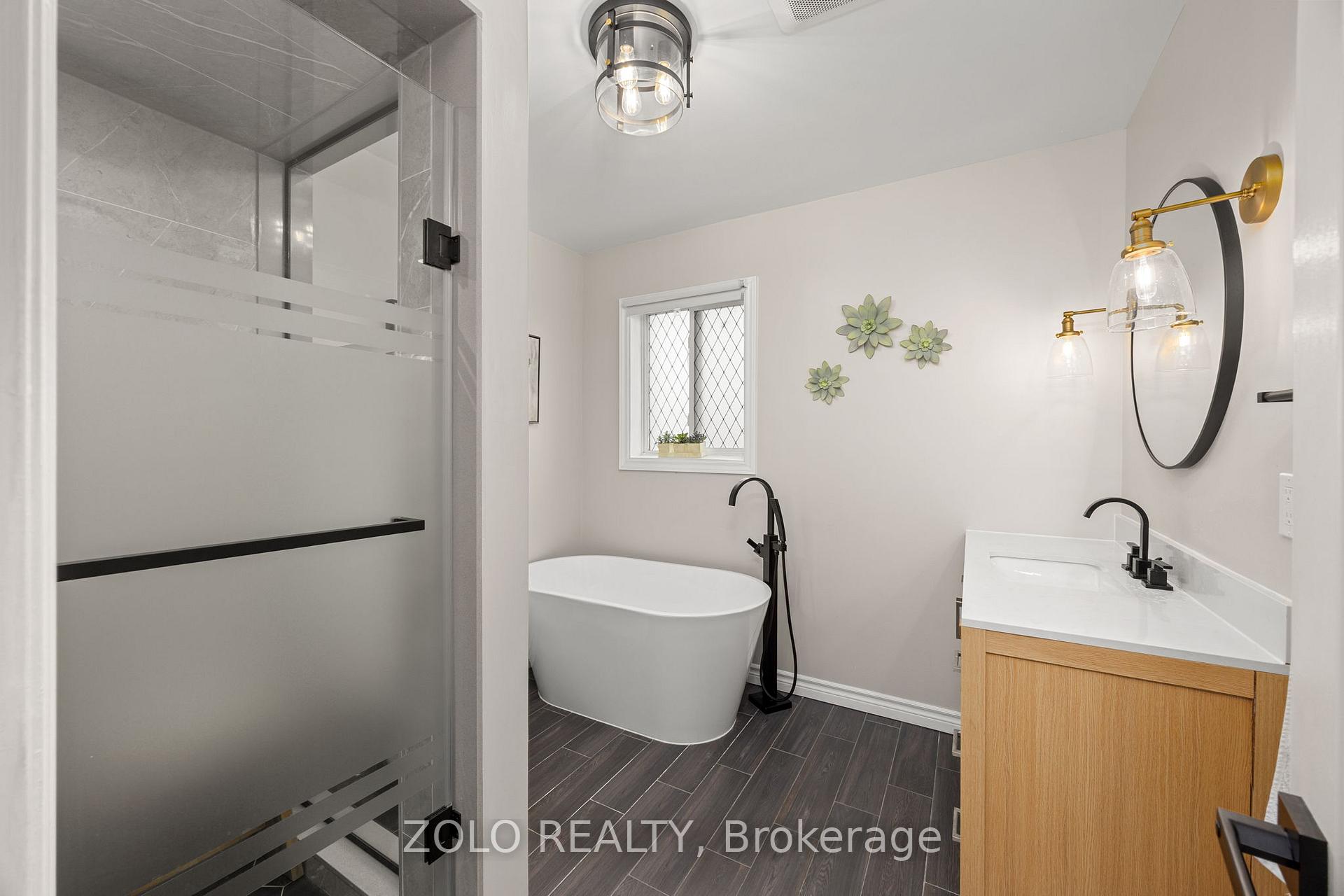 Photo 28 of 49 Sandyshores Drive, Brampton, Sandringham-Wellington — HOMEH