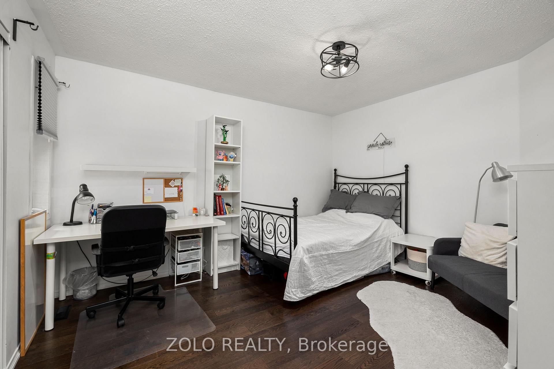 Photo 33 of 49 Sandyshores Drive, Brampton, Sandringham-Wellington — HOMEH