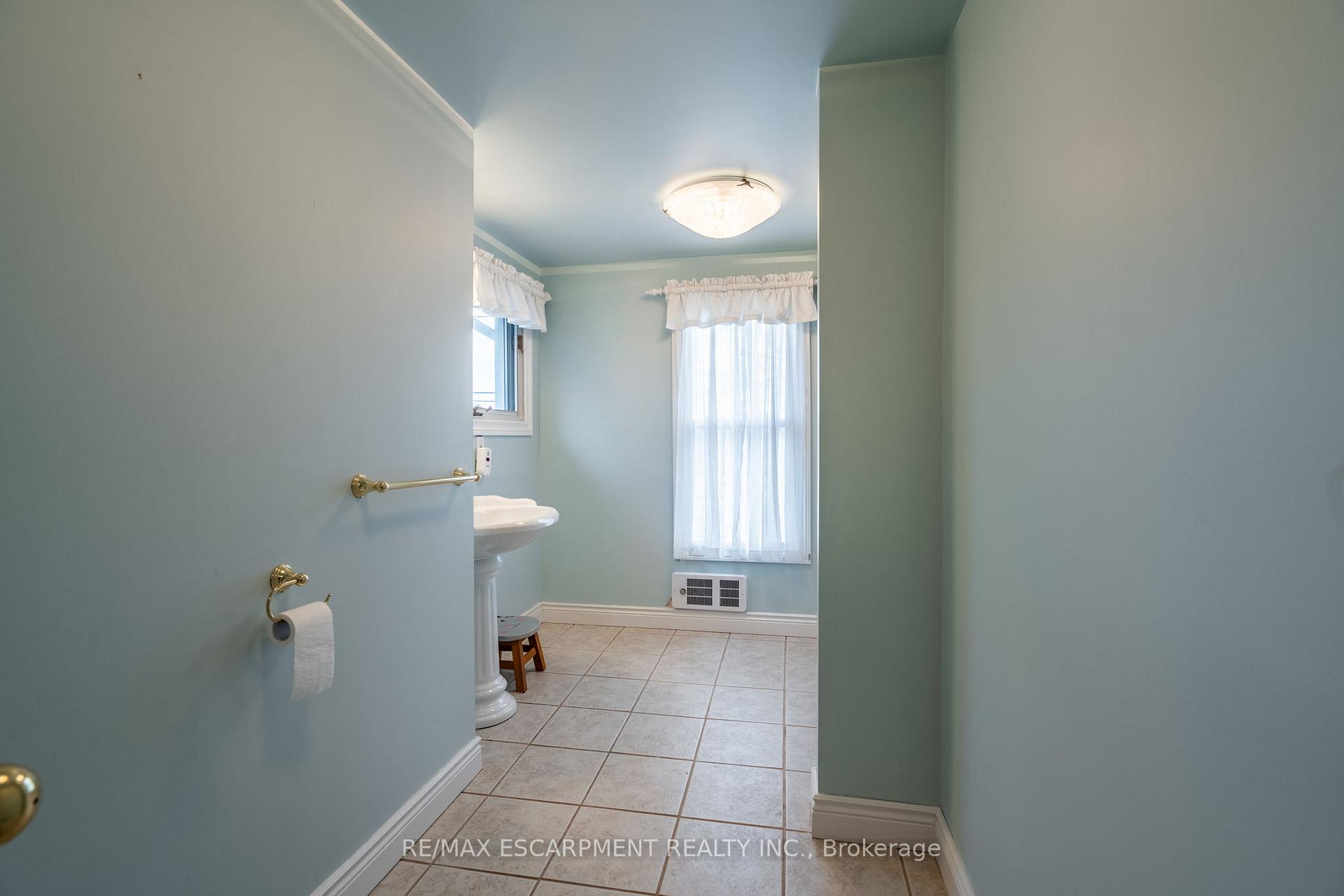 Photo 37 of 2806 Upper James Street, Hamilton, Airport Employment Area — HOMEH