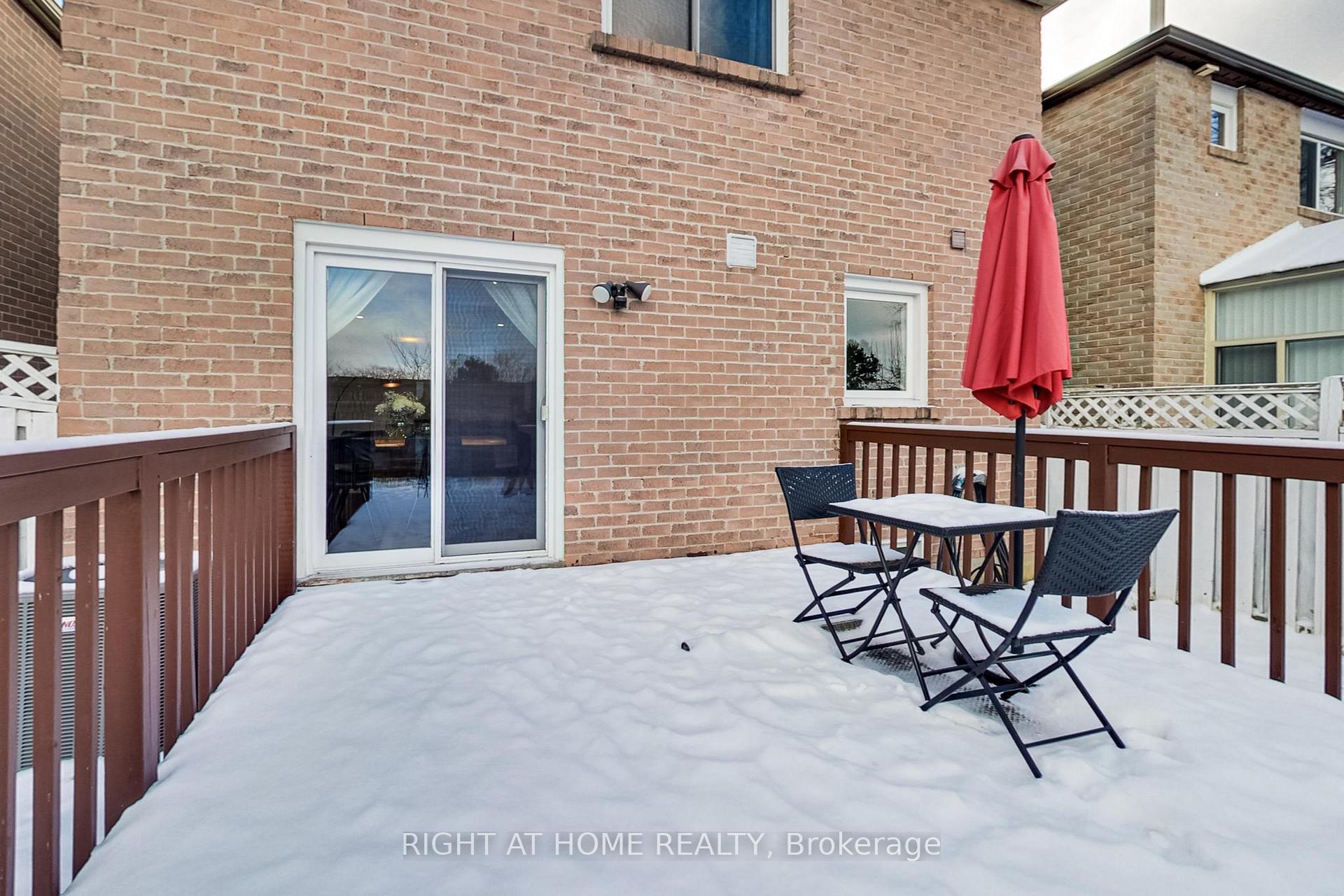 Photo 24 of 101 Bradbeer Crescent, Vaughan, Crestwood-Springfarm-Yorkhill — HOMEH