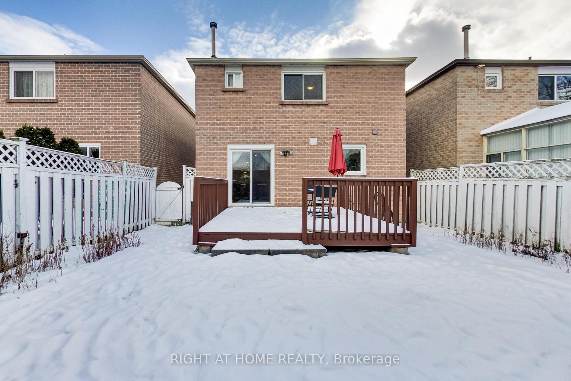 Photo 25 of 101 Bradbeer Crescent, Vaughan, Crestwood-Springfarm-Yorkhill — HOMEH