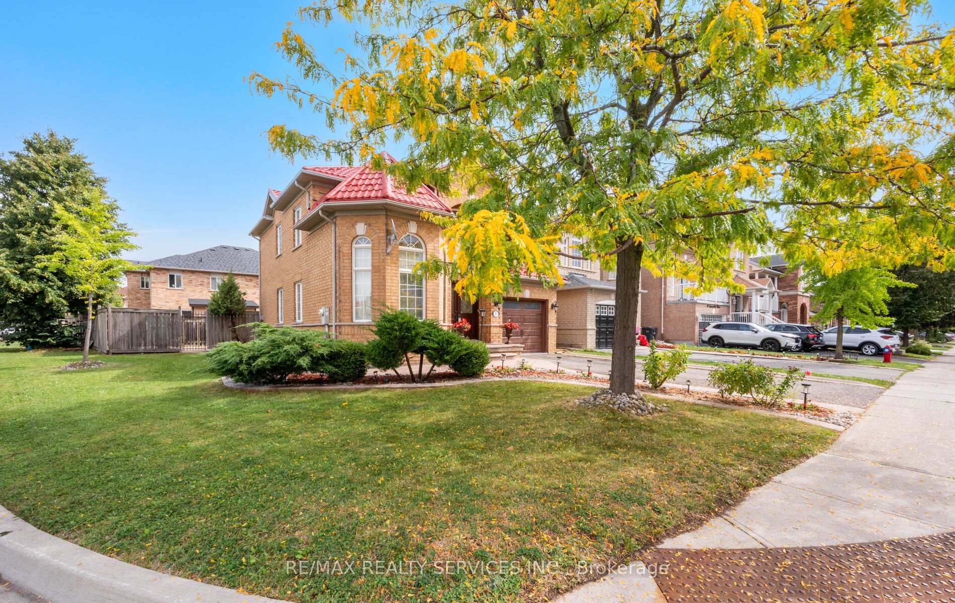 Photo 1 of 87 Queen Mary Drive, Brampton, Fletcher's Meadow — HOMEH