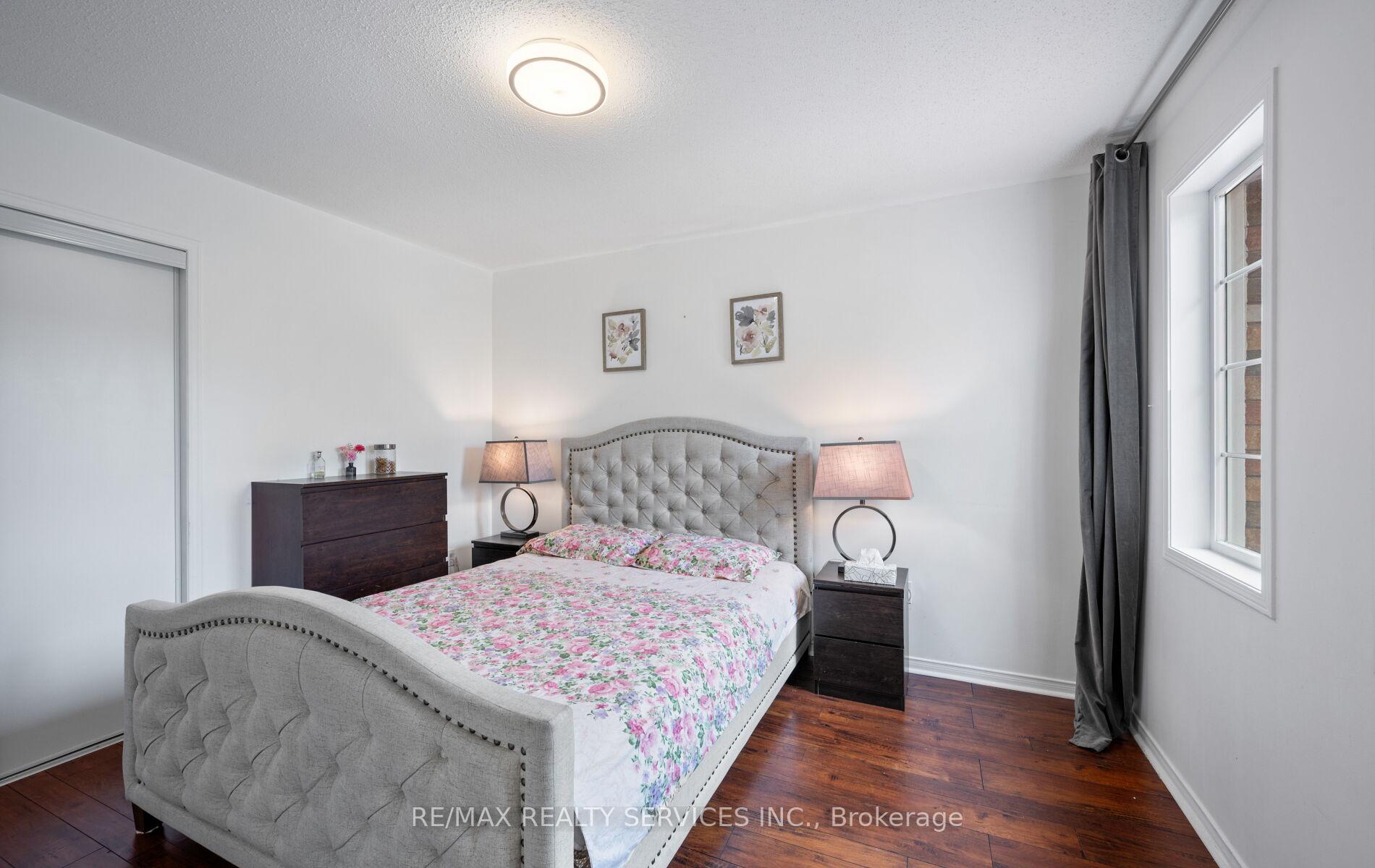 Photo 25 of 87 Queen Mary Drive, Brampton, Fletcher's Meadow — HOMEH