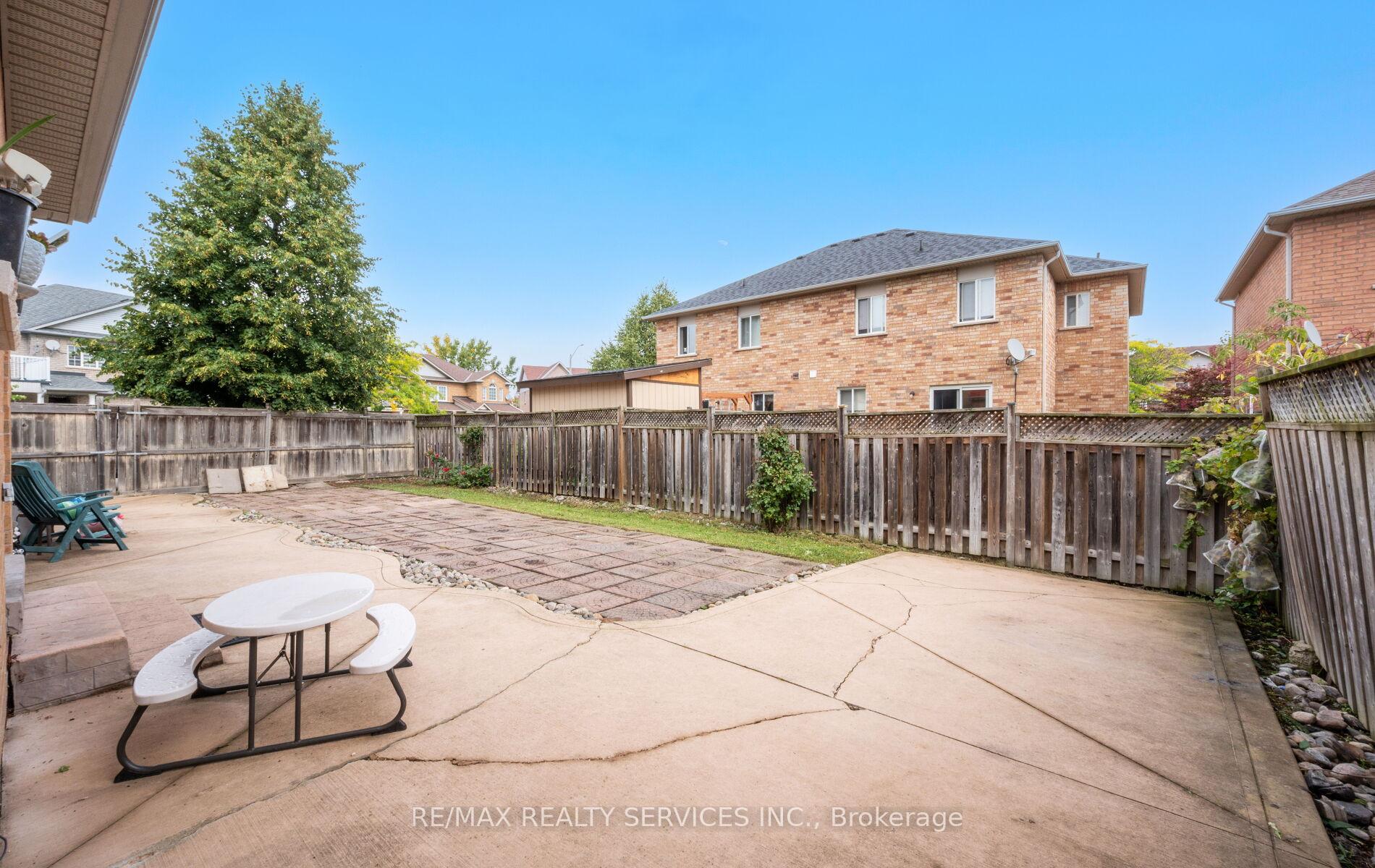 Photo 30 of 87 Queen Mary Drive, Brampton, Fletcher's Meadow — HOMEH