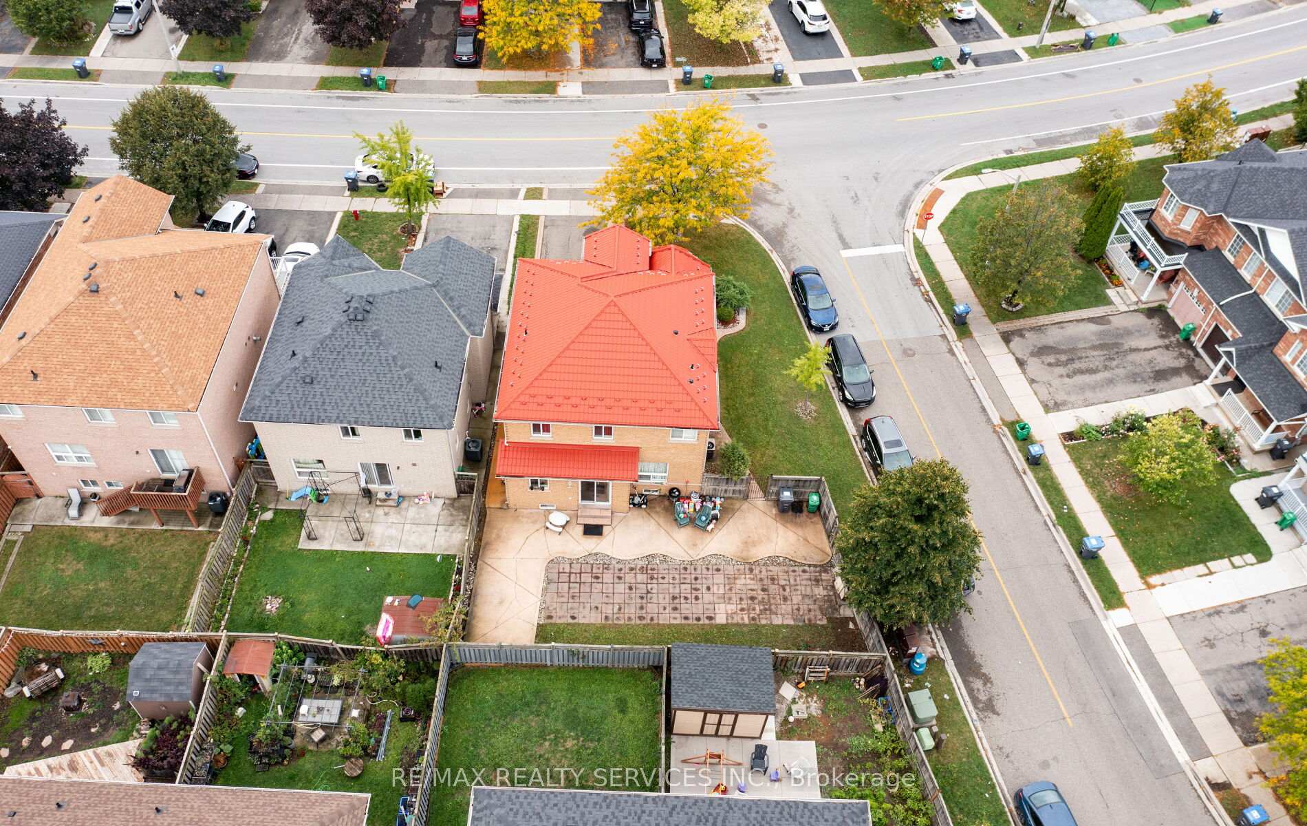 Photo 32 of 87 Queen Mary Drive, Brampton, Fletcher's Meadow — HOMEH