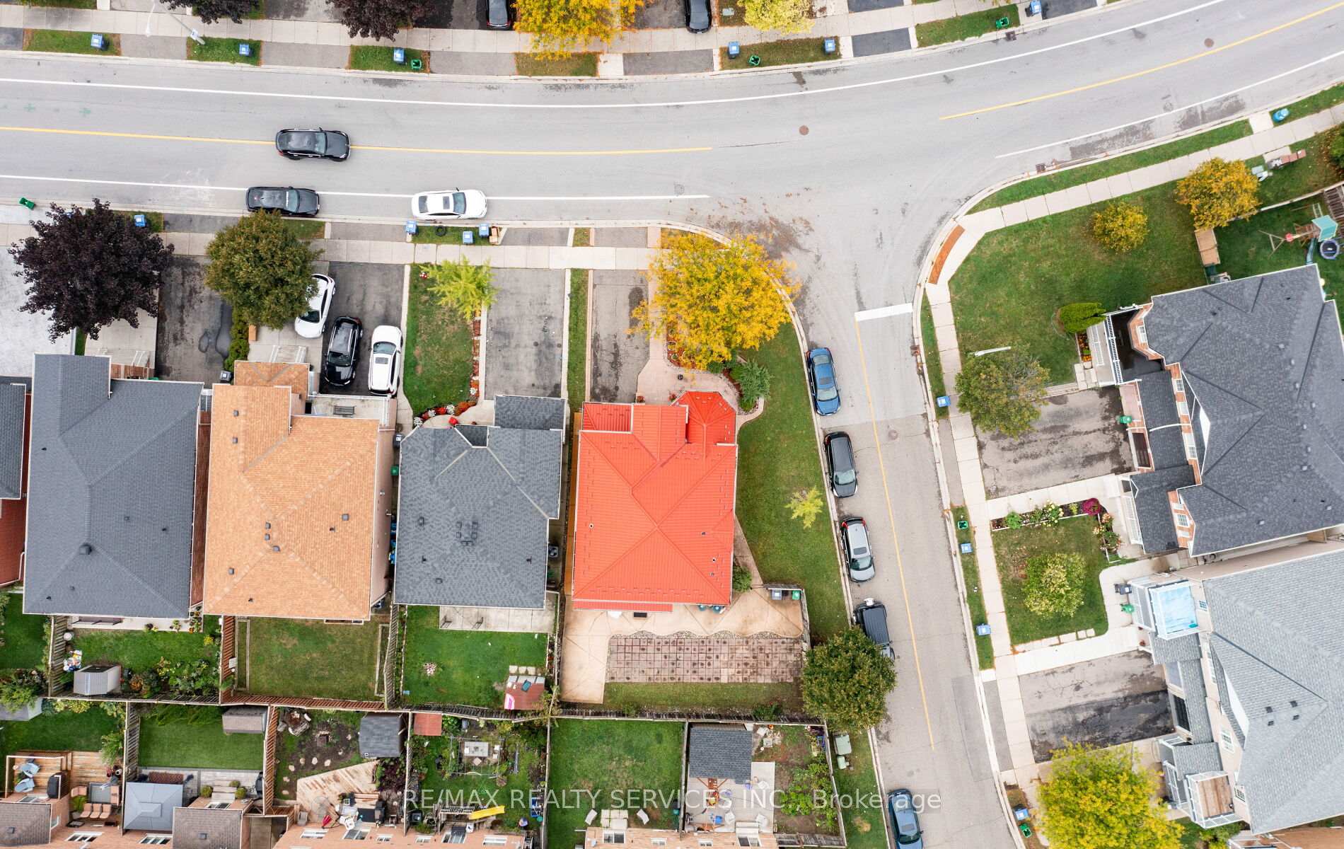 Photo 33 of 87 Queen Mary Drive, Brampton, Fletcher's Meadow — HOMEH