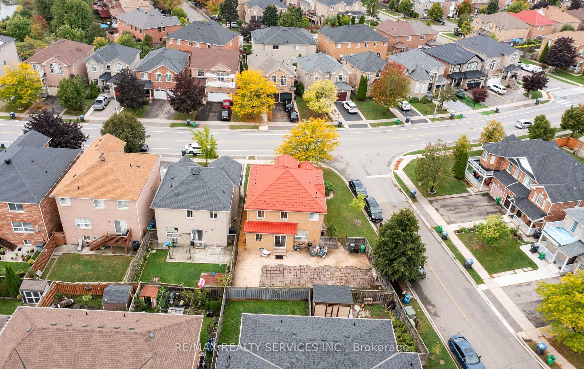 Photo 34 of 87 Queen Mary Drive, Brampton, Fletcher's Meadow — HOMEH
