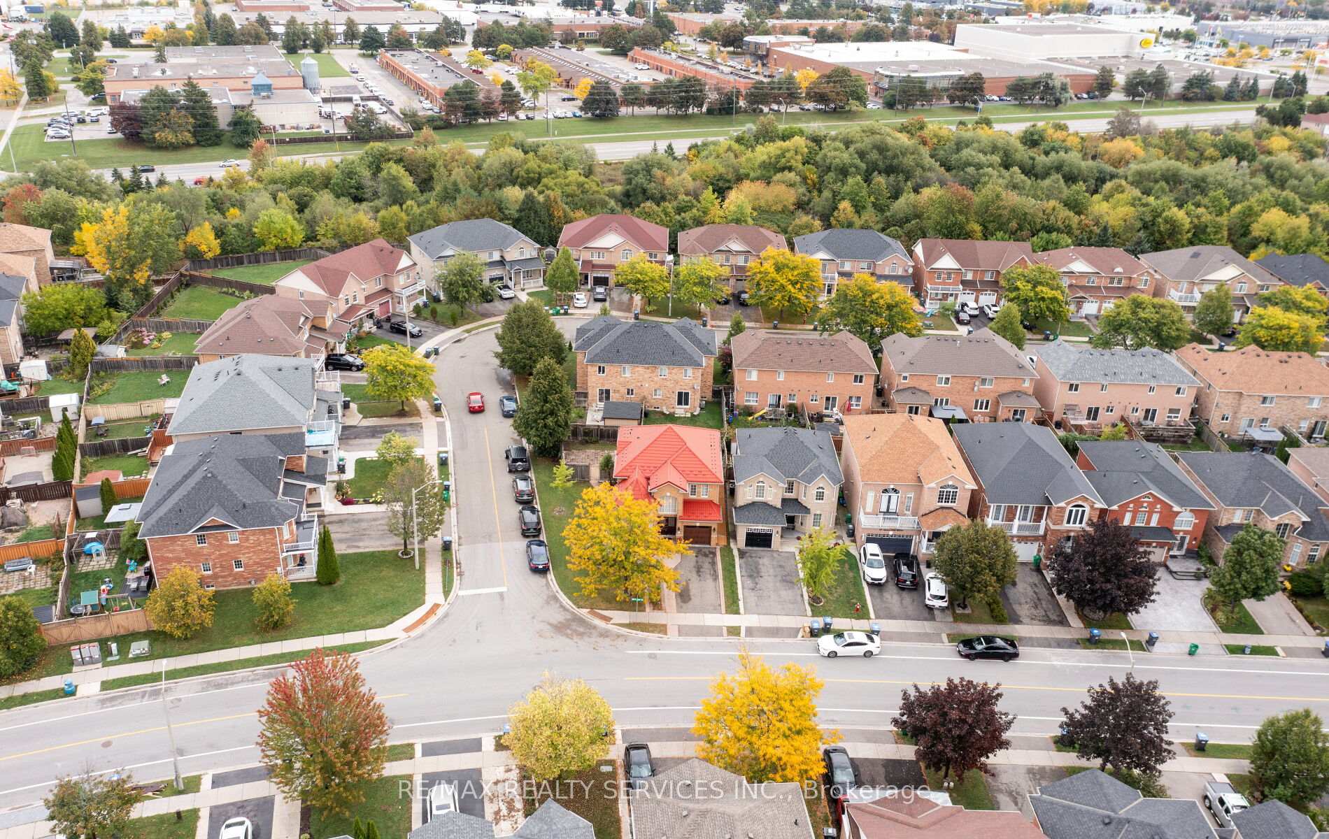 Photo 35 of 87 Queen Mary Drive, Brampton, Fletcher's Meadow — HOMEH