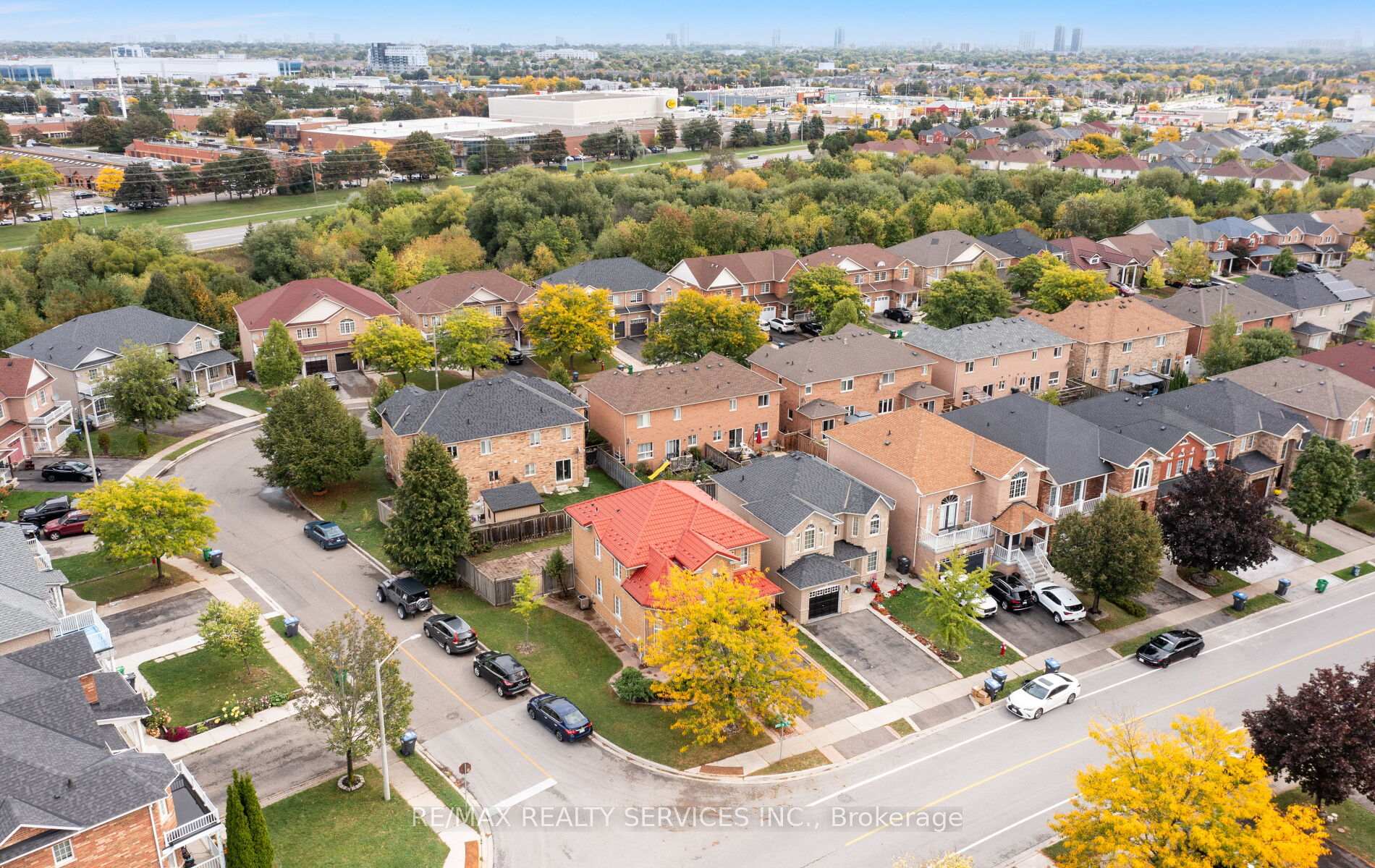 Photo 36 of 87 Queen Mary Drive, Brampton, Fletcher's Meadow — HOMEH