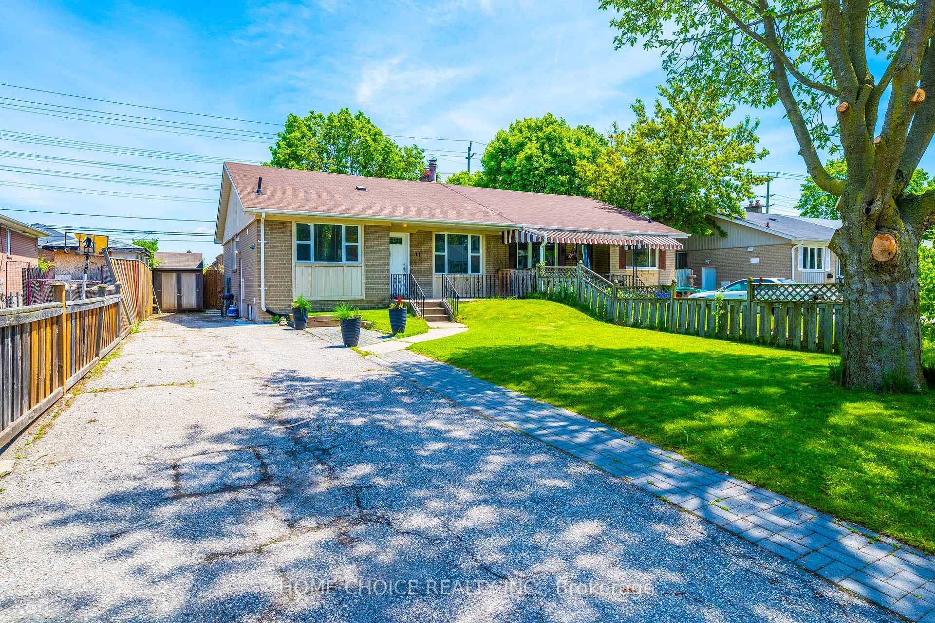 Photo 1 of 11 Thorncroft Crescent, Ajax, South East — HOMEH