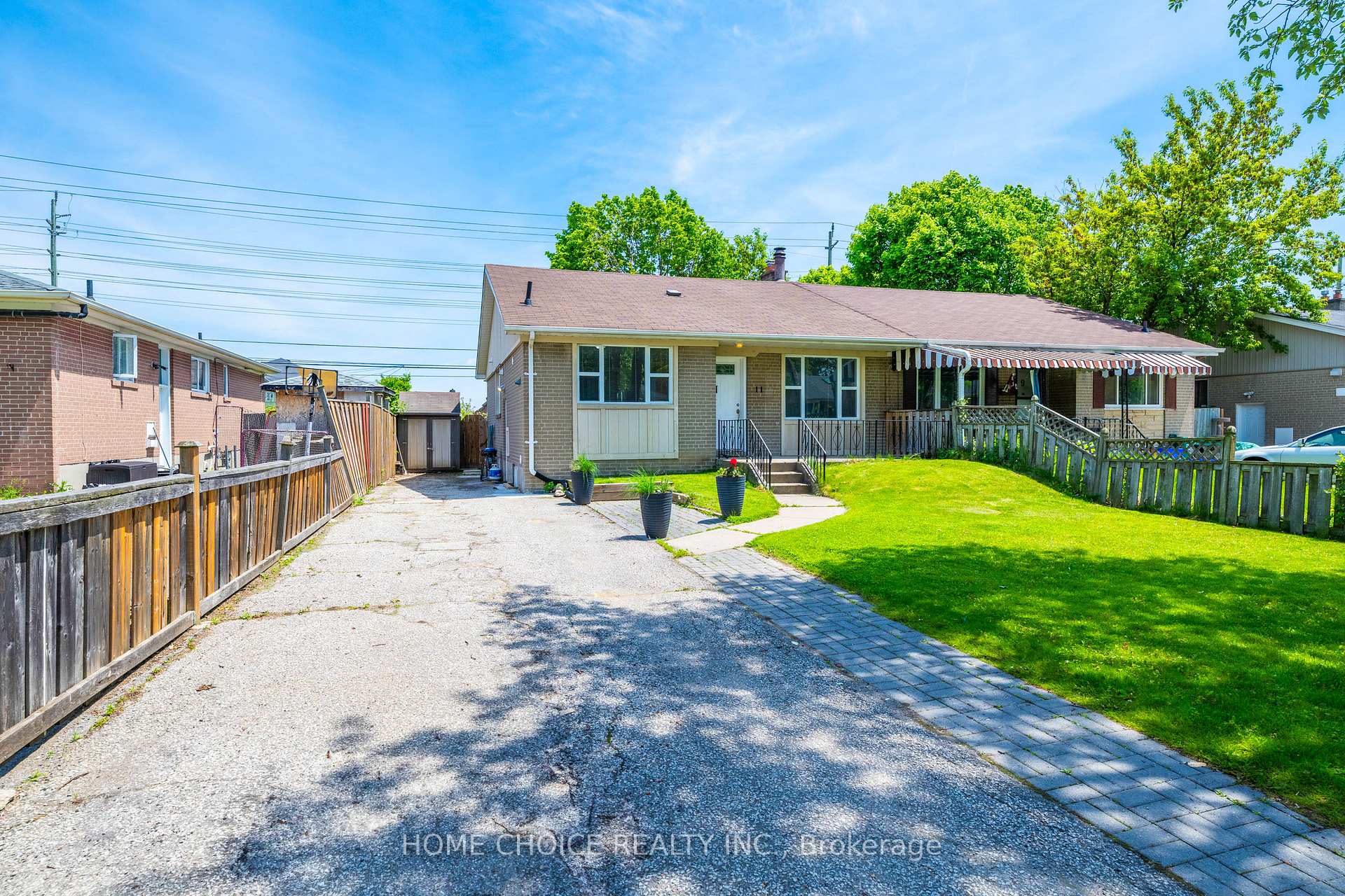 Photo 3 of 11 Thorncroft Crescent, Ajax, South East — HOMEH