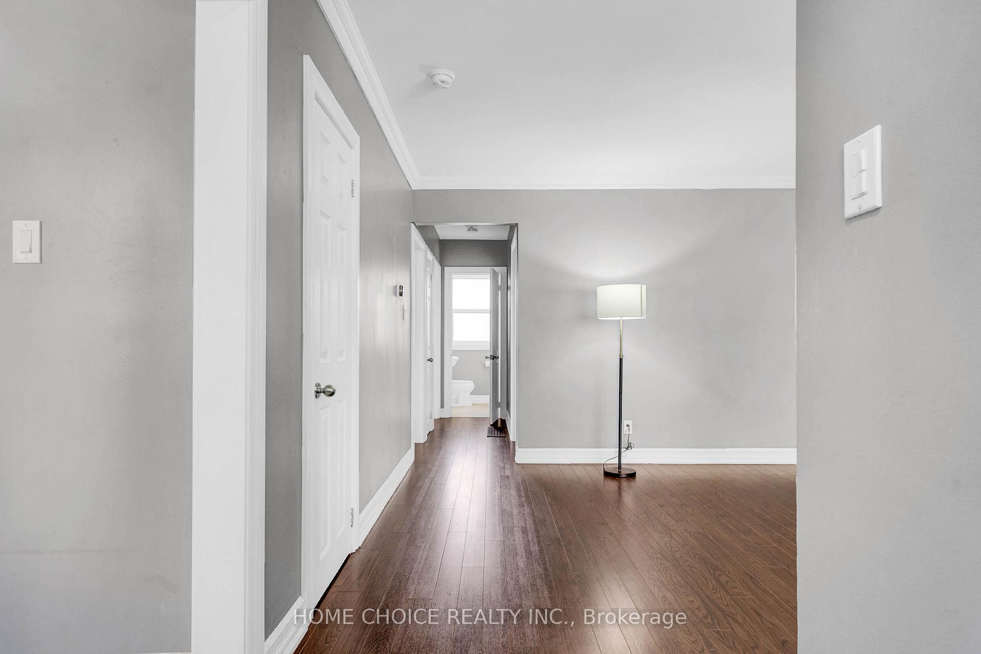Photo 15 of 11 Thorncroft Crescent, Ajax, South East — HOMEH