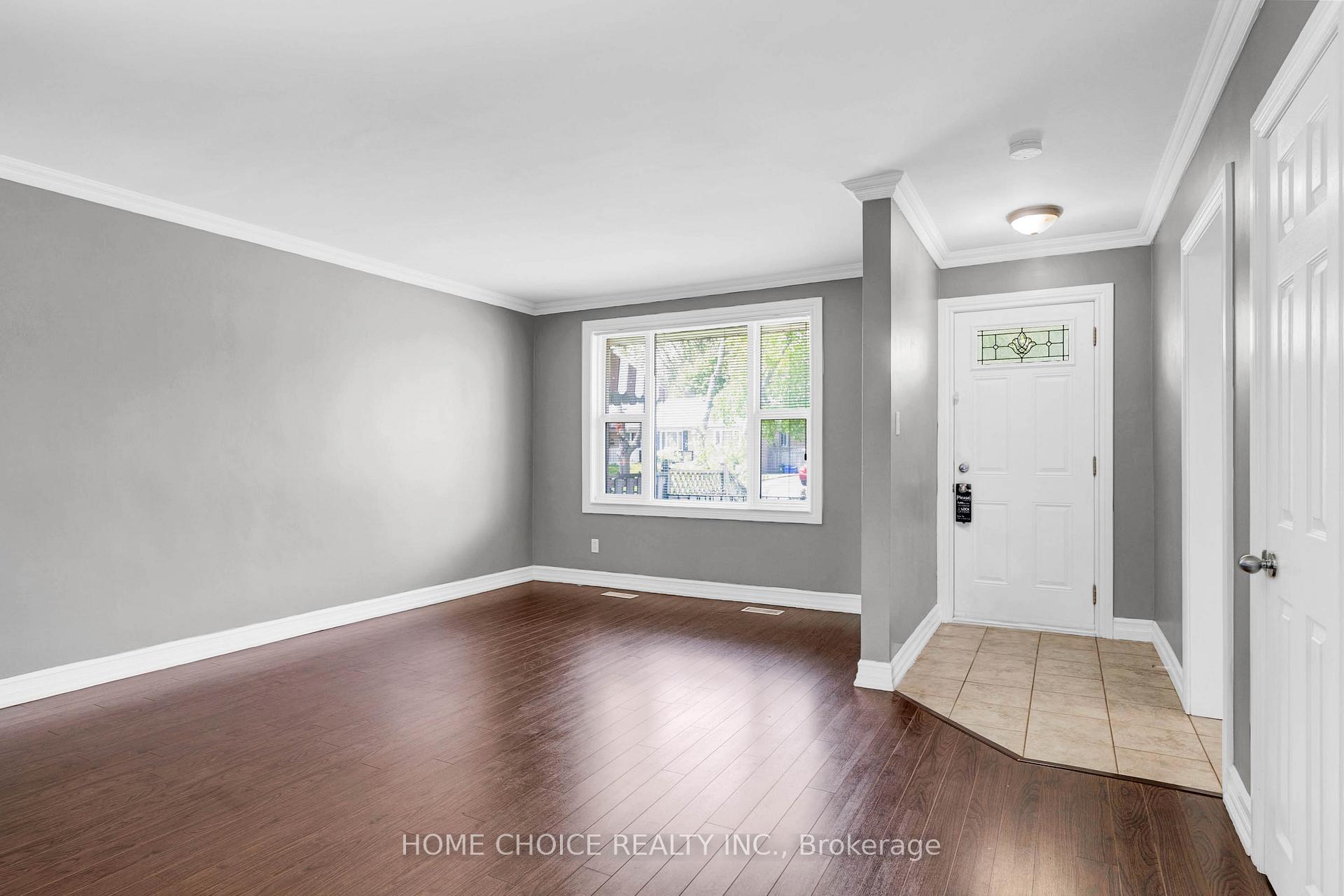 Photo 6 of 11 Thorncroft Crescent, Ajax, South East — HOMEH