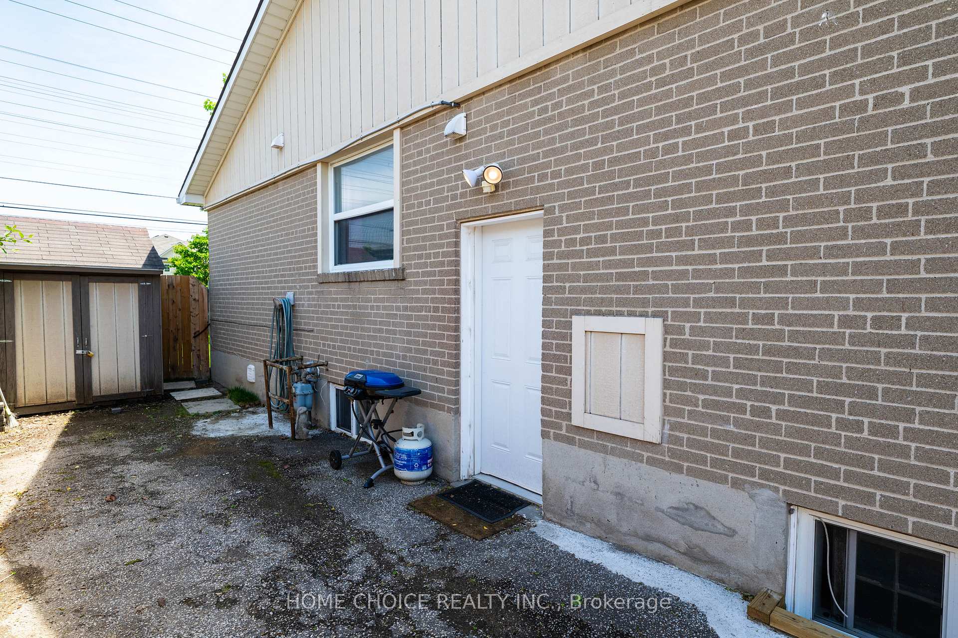 Photo 33 of 11 Thorncroft Crescent, Ajax, South East — HOMEH