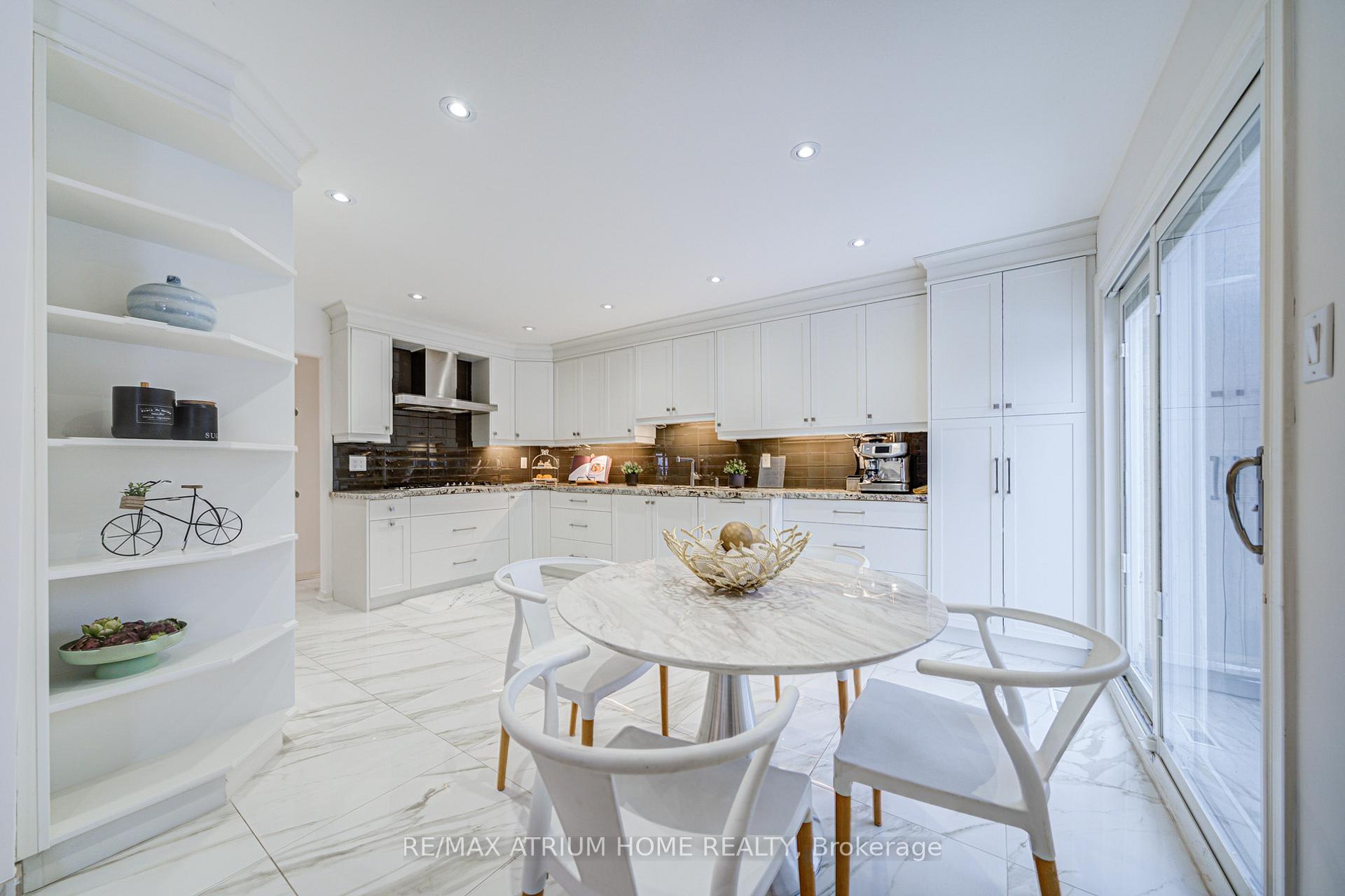 Photo 12 of 41 Kimbergate Way, Vaughan, Brownridge — HOMEH