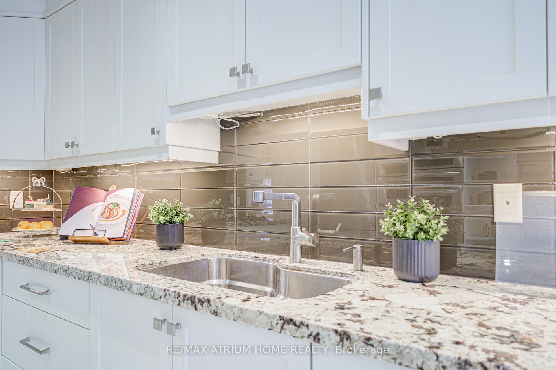 Photo 17 of 41 Kimbergate Way, Vaughan, Brownridge — HOMEH