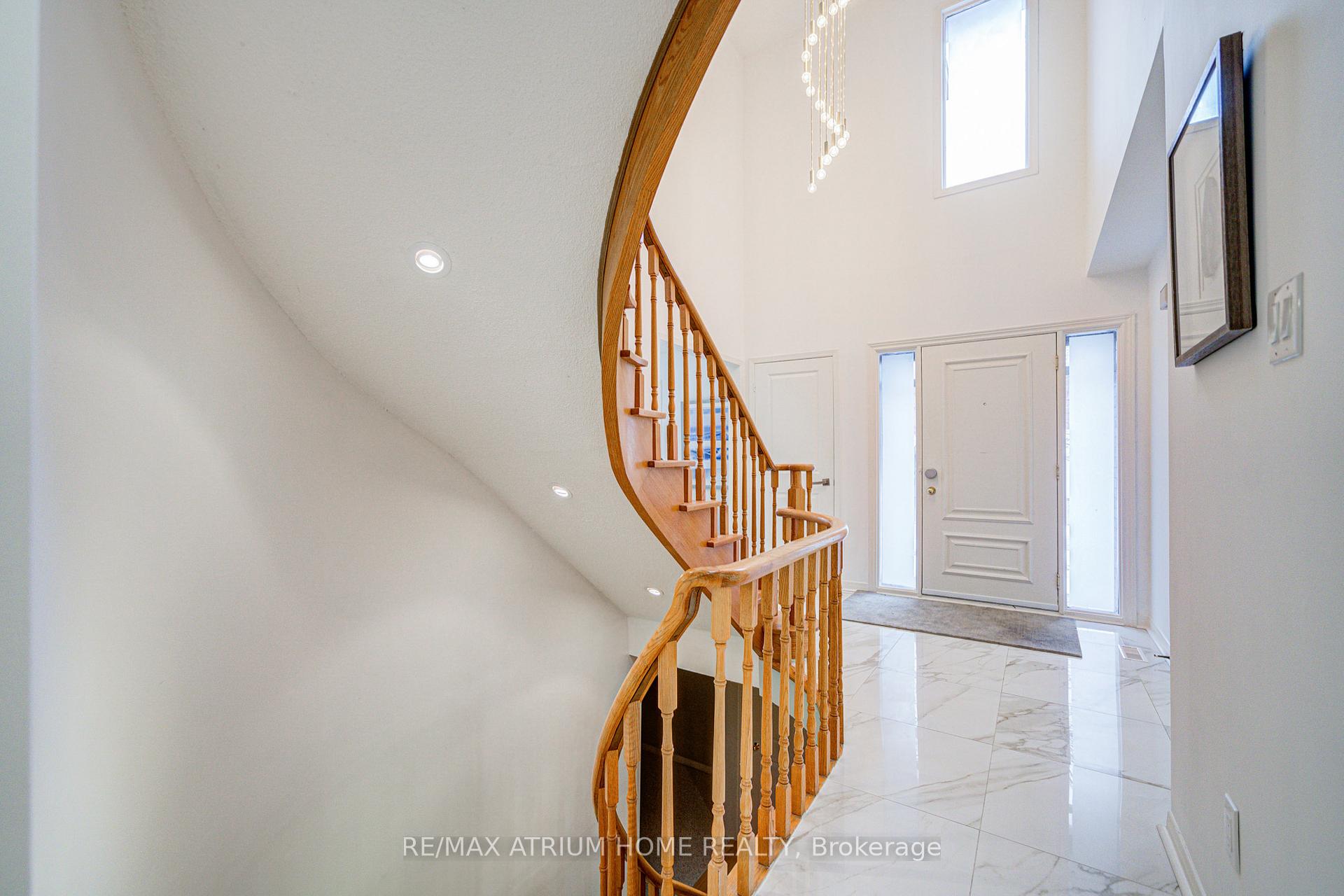 Photo 21 of 41 Kimbergate Way, Vaughan, Brownridge — HOMEH