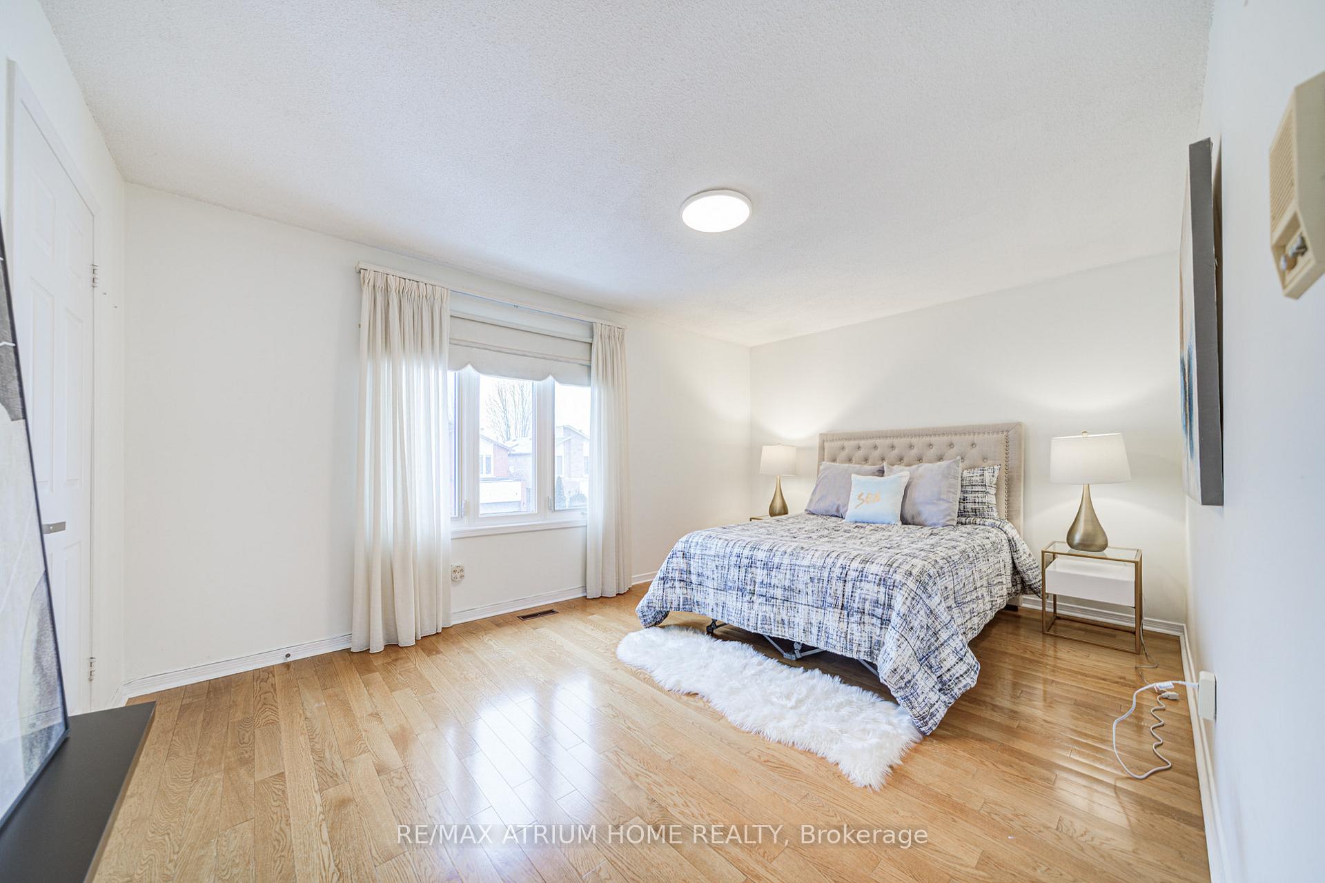 Photo 28 of 41 Kimbergate Way, Vaughan, Brownridge — HOMEH
