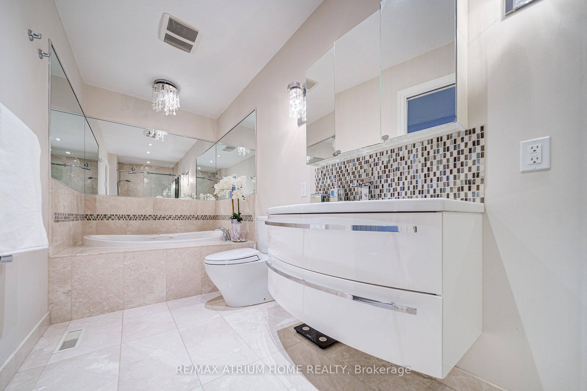 Photo 38 of 41 Kimbergate Way, Vaughan, Brownridge — HOMEH