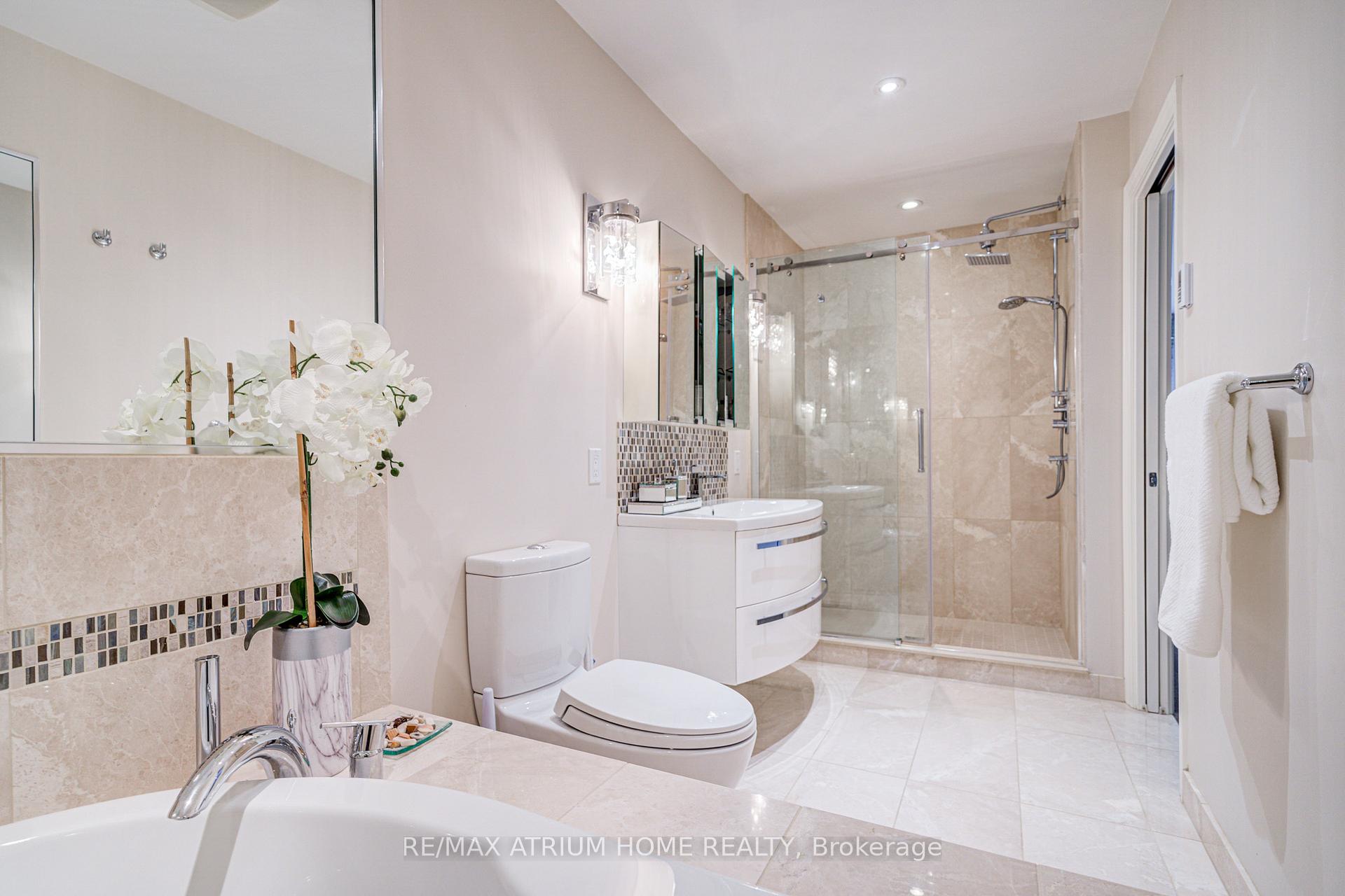 Photo 40 of 41 Kimbergate Way, Vaughan, Brownridge — HOMEH