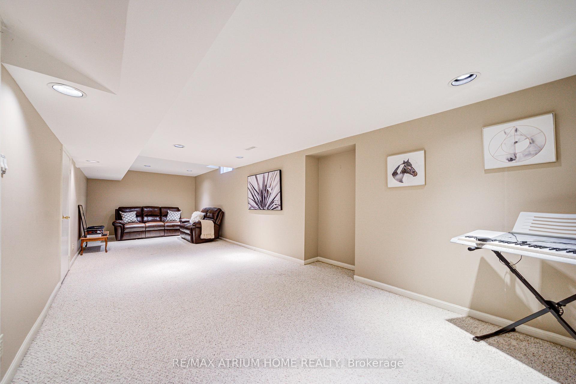 Photo 42 of 41 Kimbergate Way, Vaughan, Brownridge — HOMEH