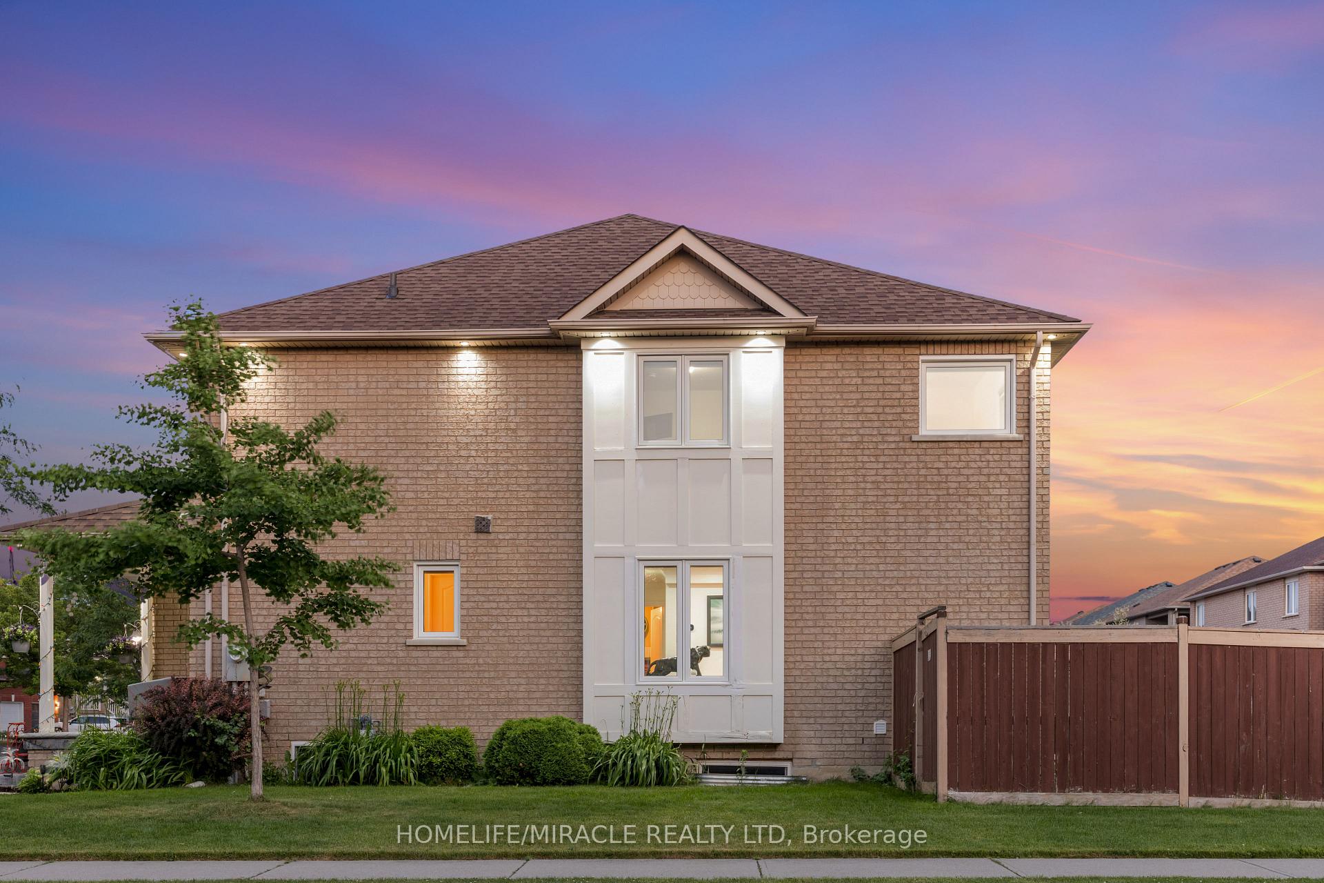 Photo 5 of 44 Newark Way, Brampton, Fletcher's Meadow — HOMEH