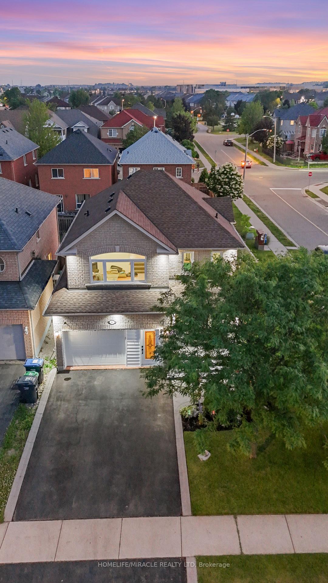 Photo 20 of 44 Newark Way, Brampton, Fletcher's Meadow — HOMEH